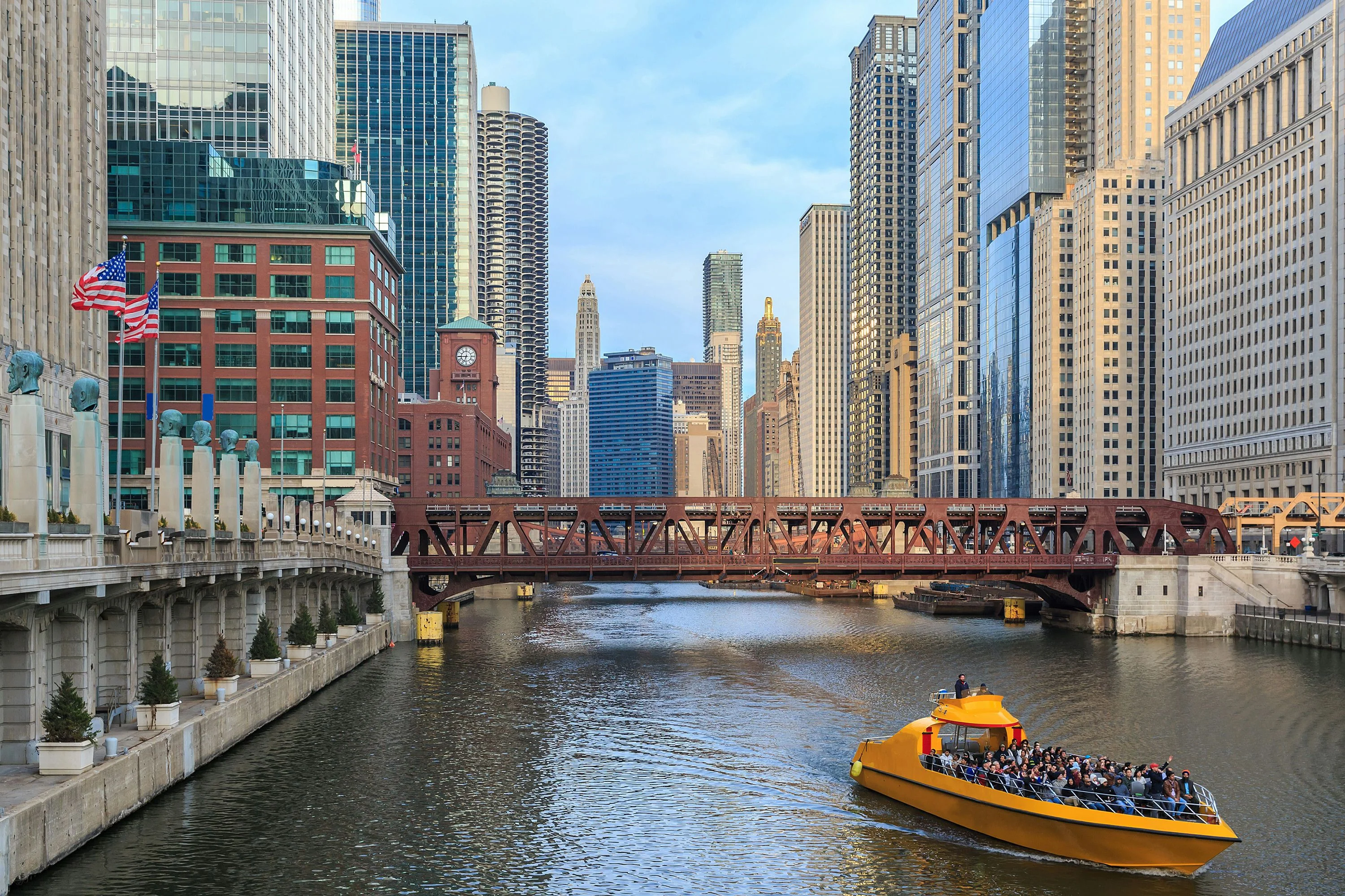 1 Night in Chicago + Go City 2 Attraction Pass: Windy City Wonders - Image 6
