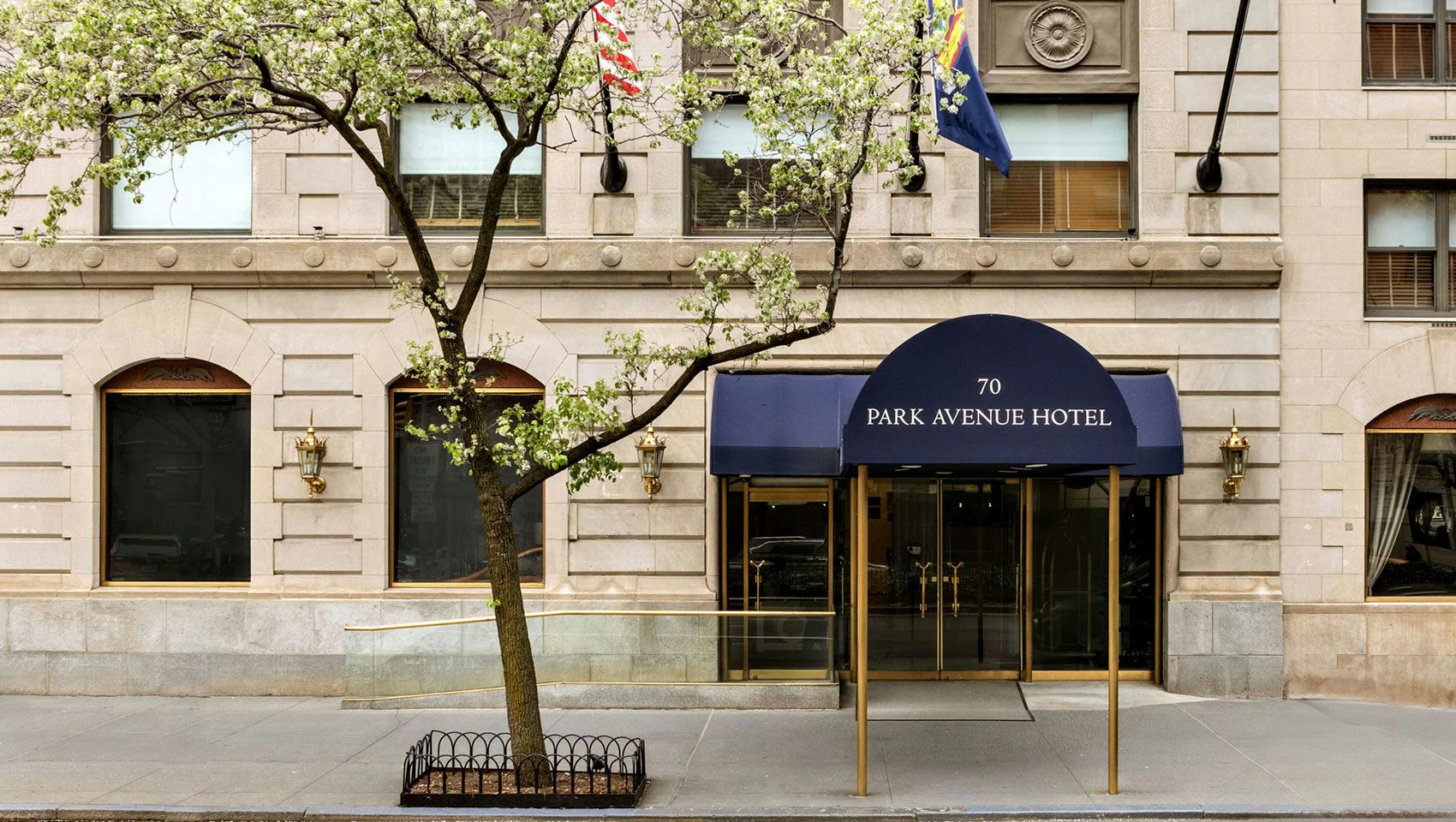 1 Night in NYC + Concert at Madison Square Garden - Image 8