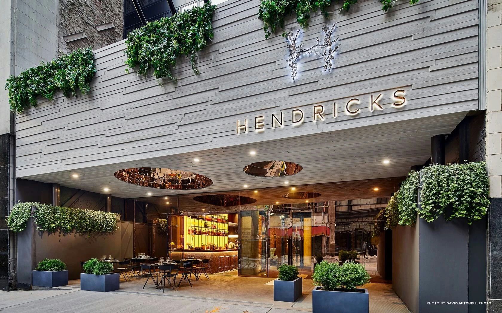 1 Night in NYC + Weekend Spa Day Pass to World Spa for Two - Image 7