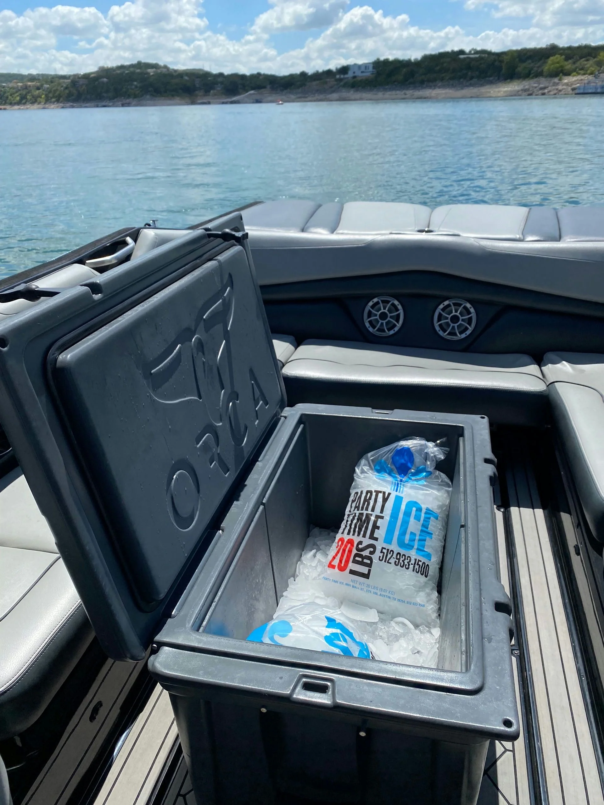 3 Hour Axis A24 Surf Boat Weekday Rental - Image 3