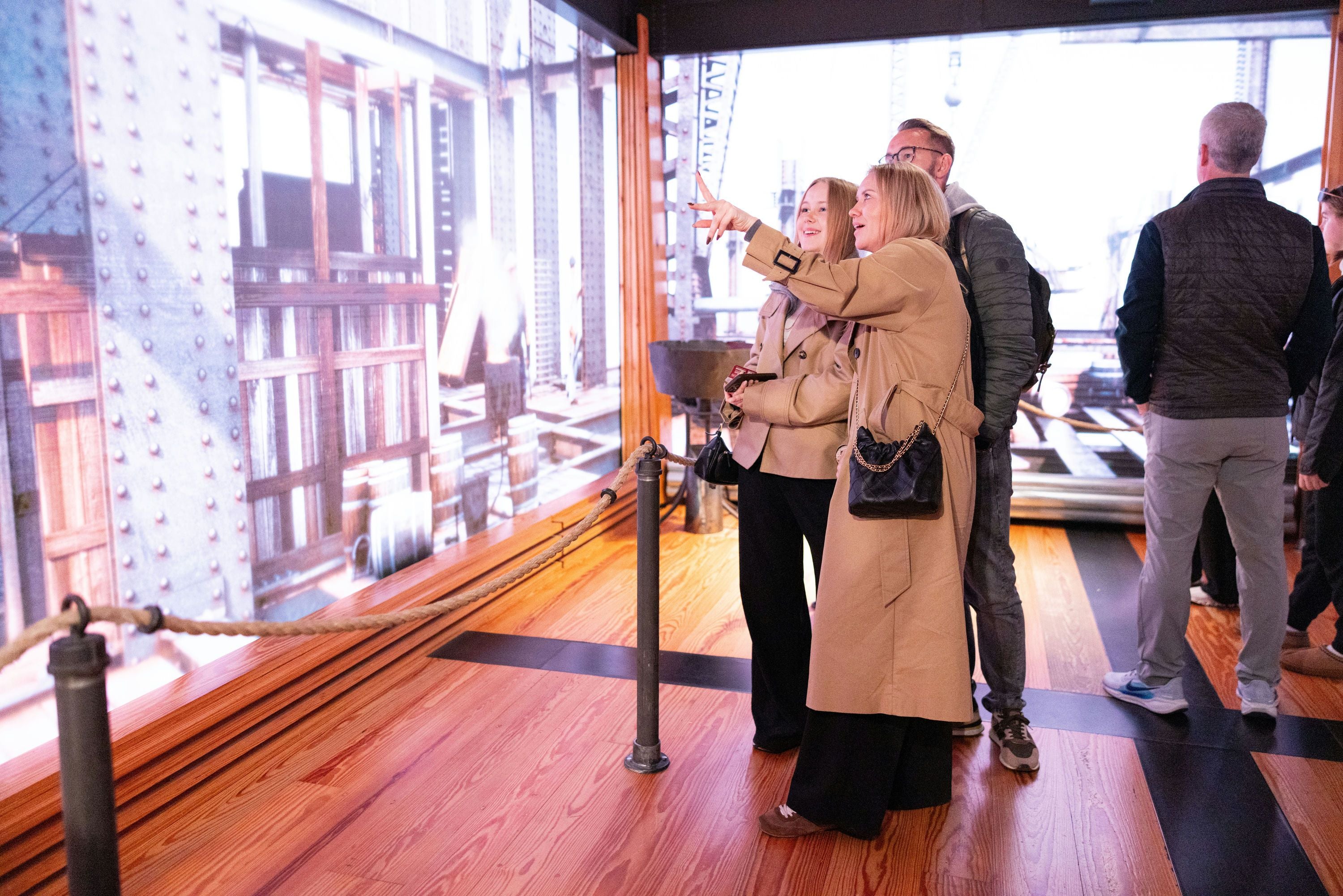 86th Floor Empire State Building General Admission with Lunch at Tacombi - Image 3