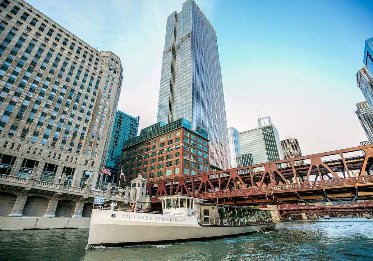 Architectural Odyssey Lunch Cruise on the Chicago River - Image 2