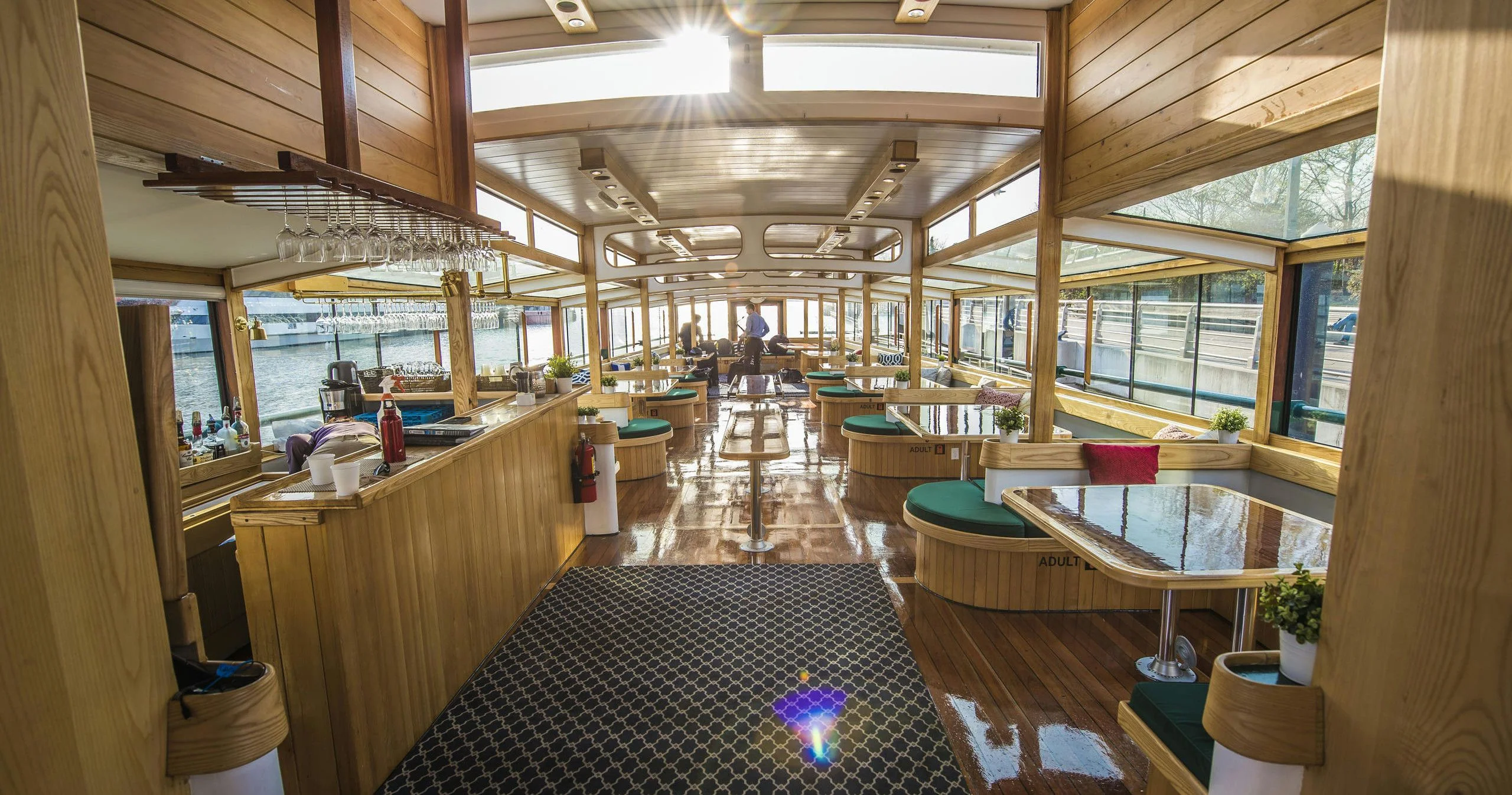 Around Manhattan Brunch Cruise - Image 3