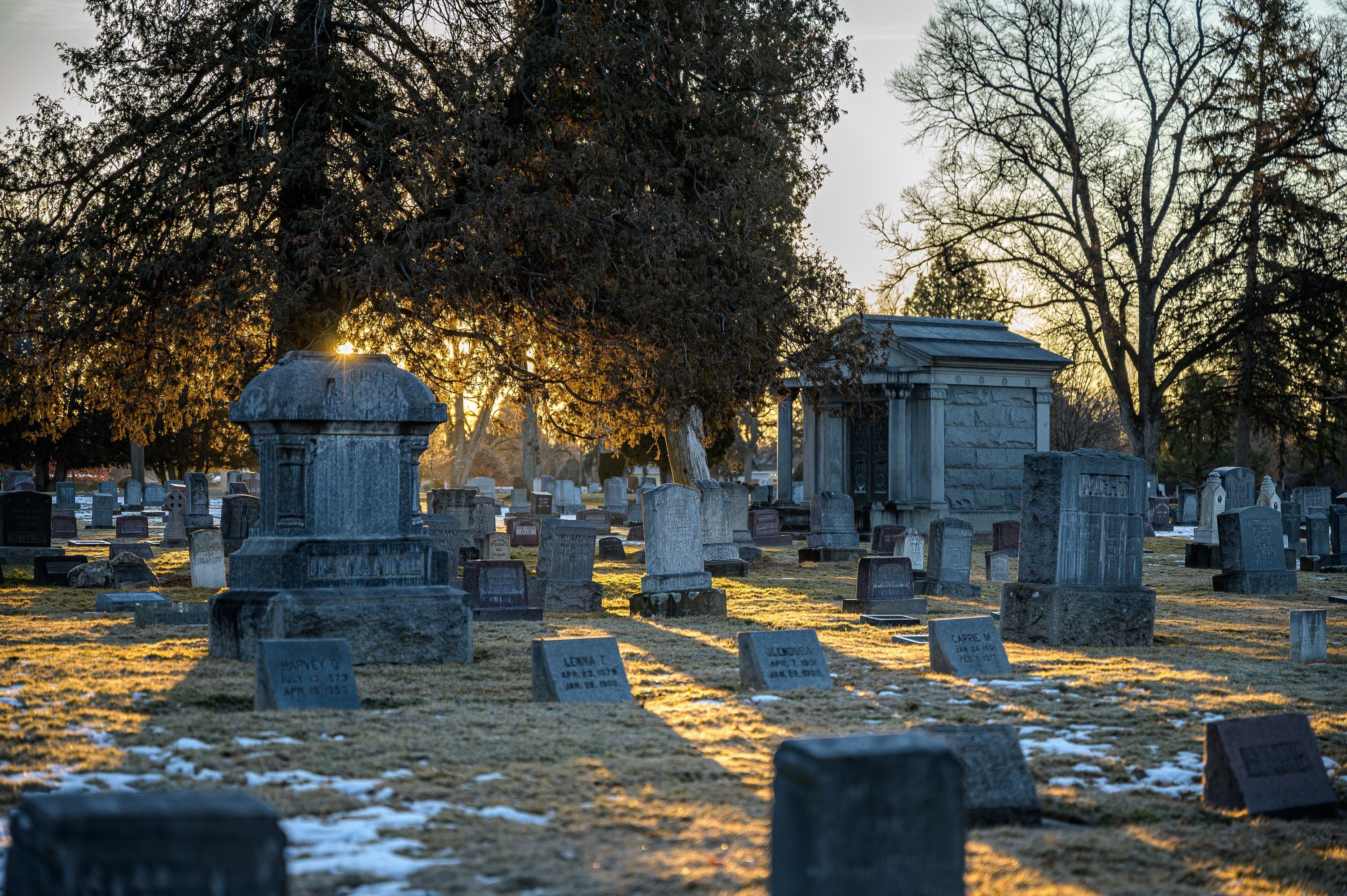 Aurora Ghost Tour - Downtown Walking Tour