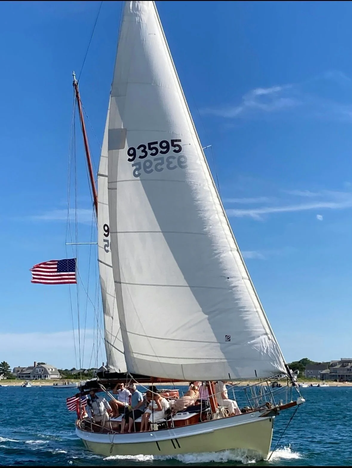 Beer Tasting Sail on a Historic Yacht - Image 3