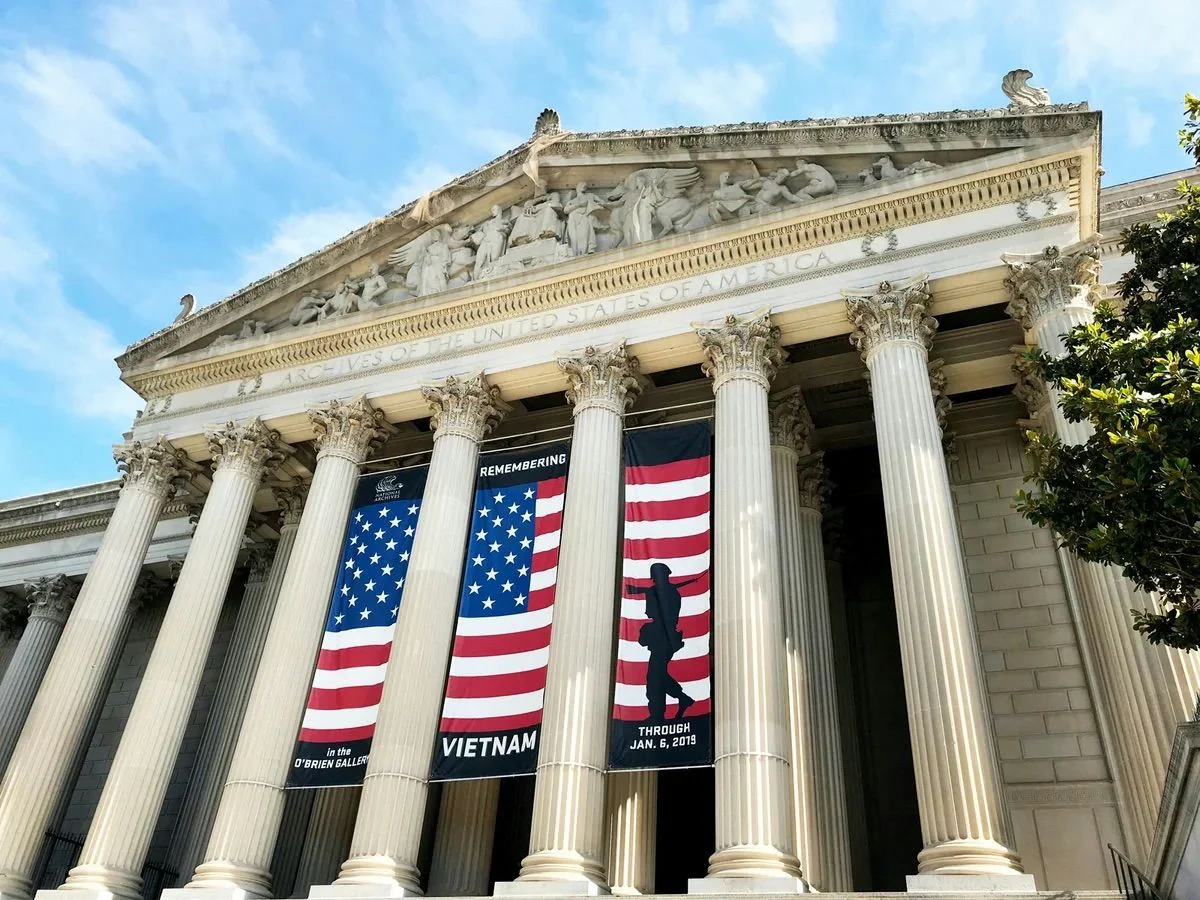 Best of DC VIP Tour with National Archives and Capitol Building Access - Image 4