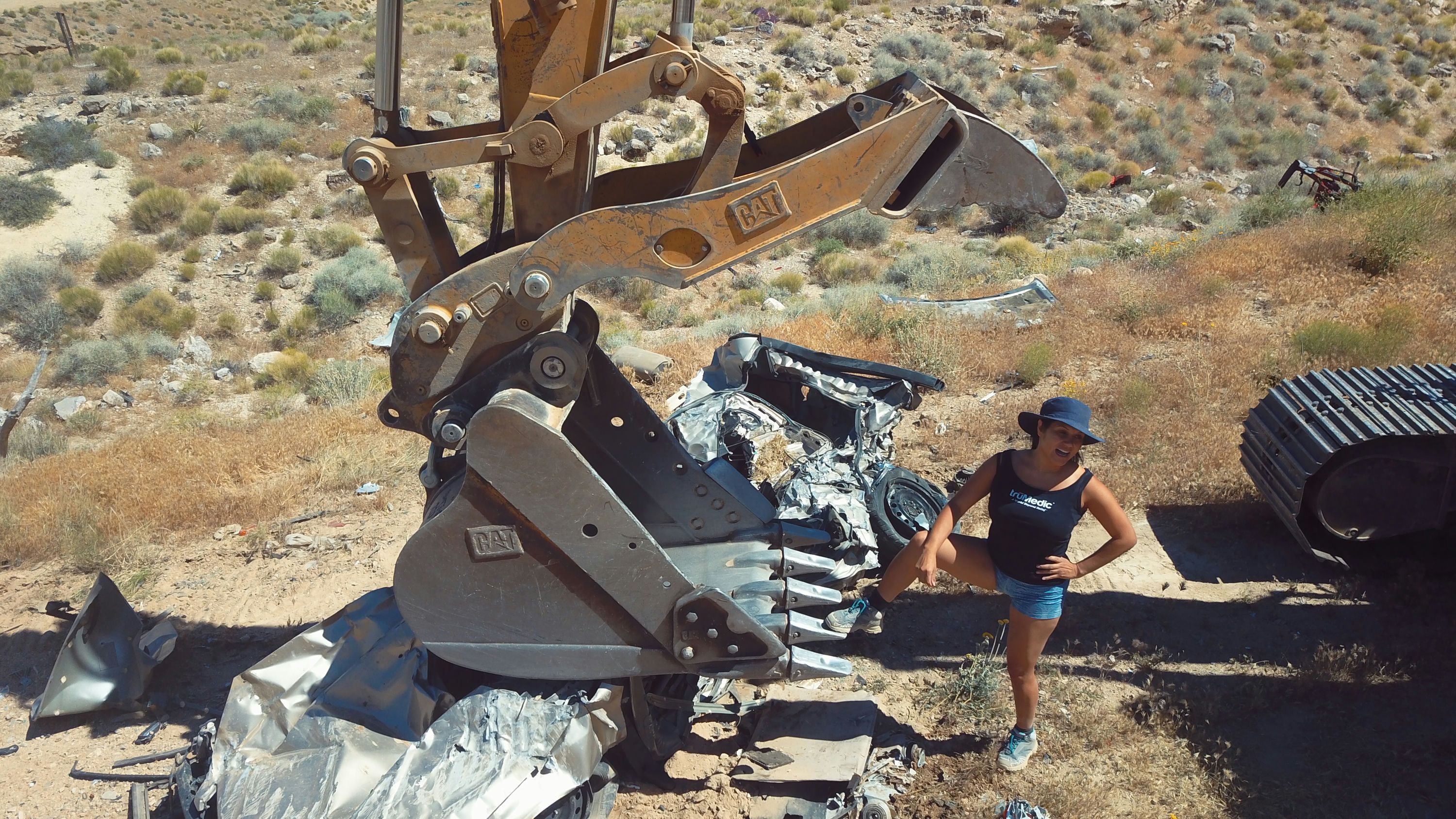 Big Cat Excavator Smash & Grab - Image 2