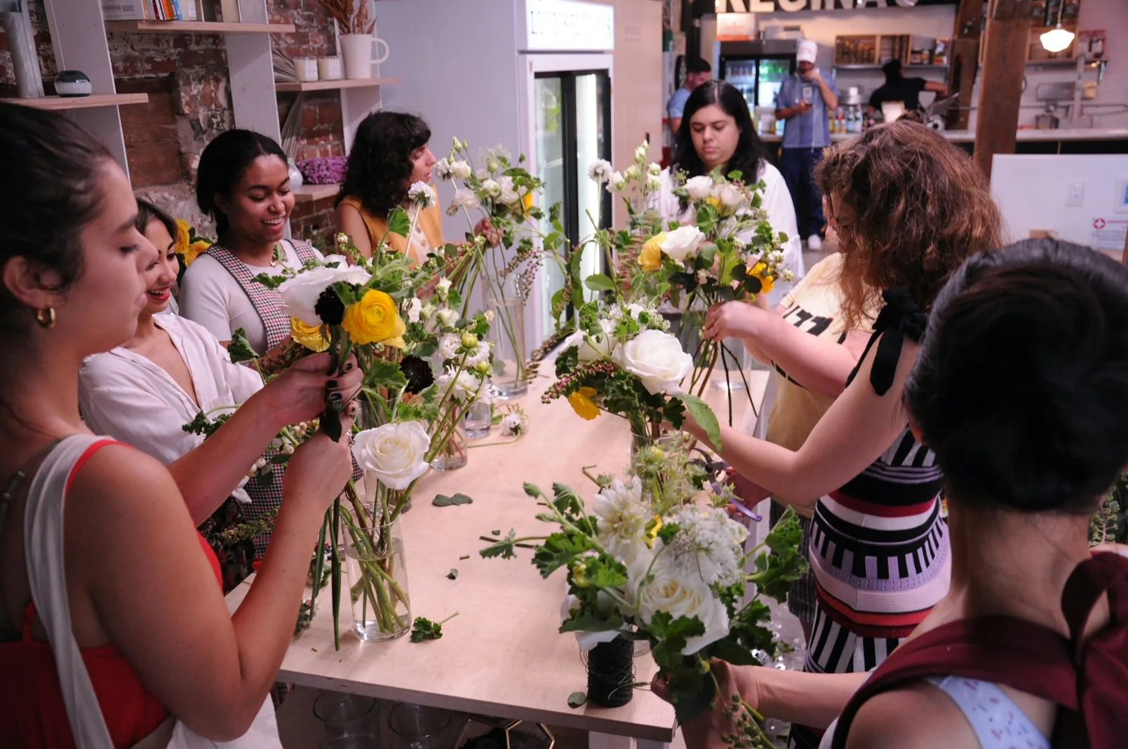 Brooklyn Floral Arrangement Workshop - Image 5