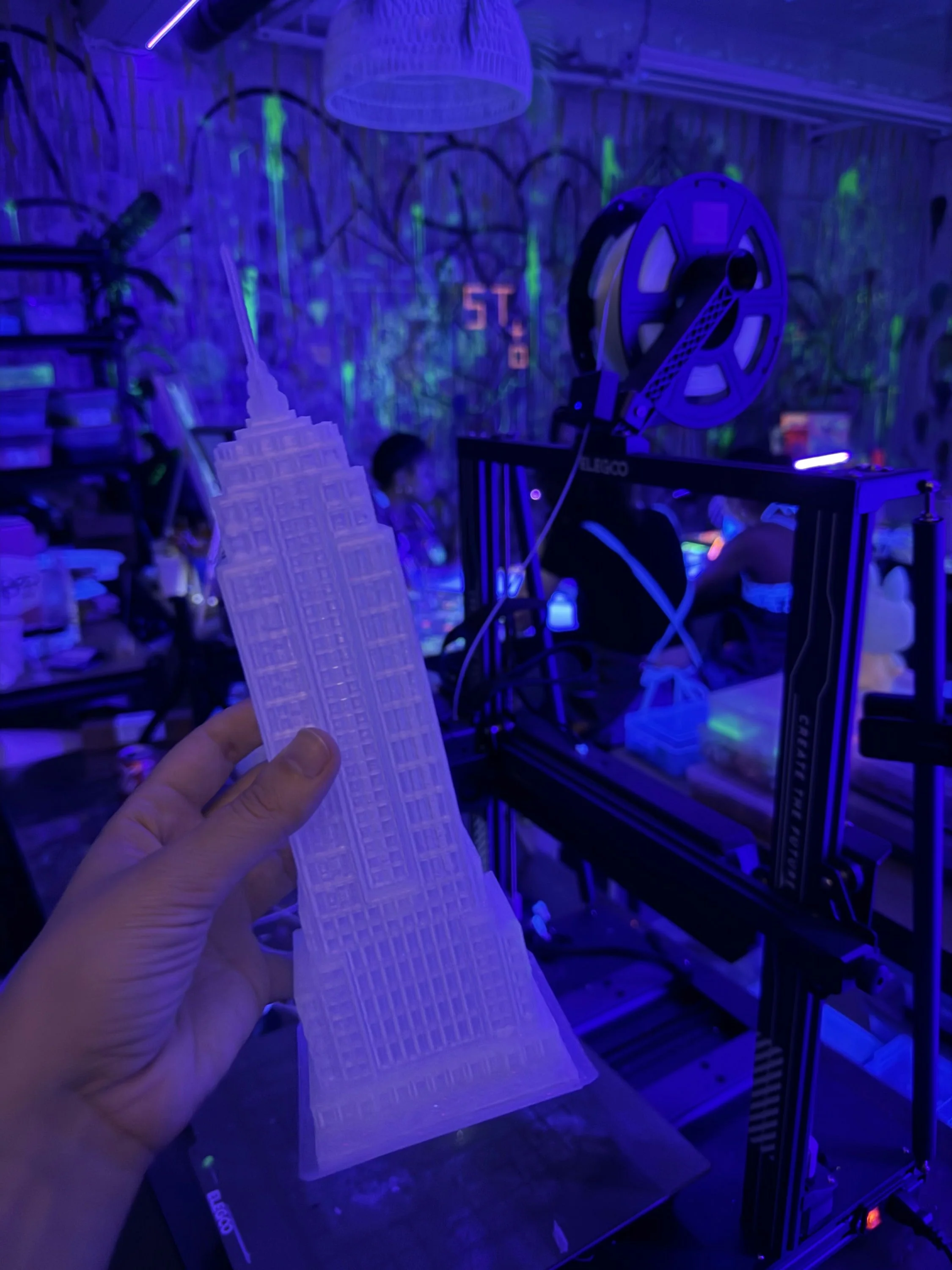 Build Your Own Empire State Building Lamp - Image 7