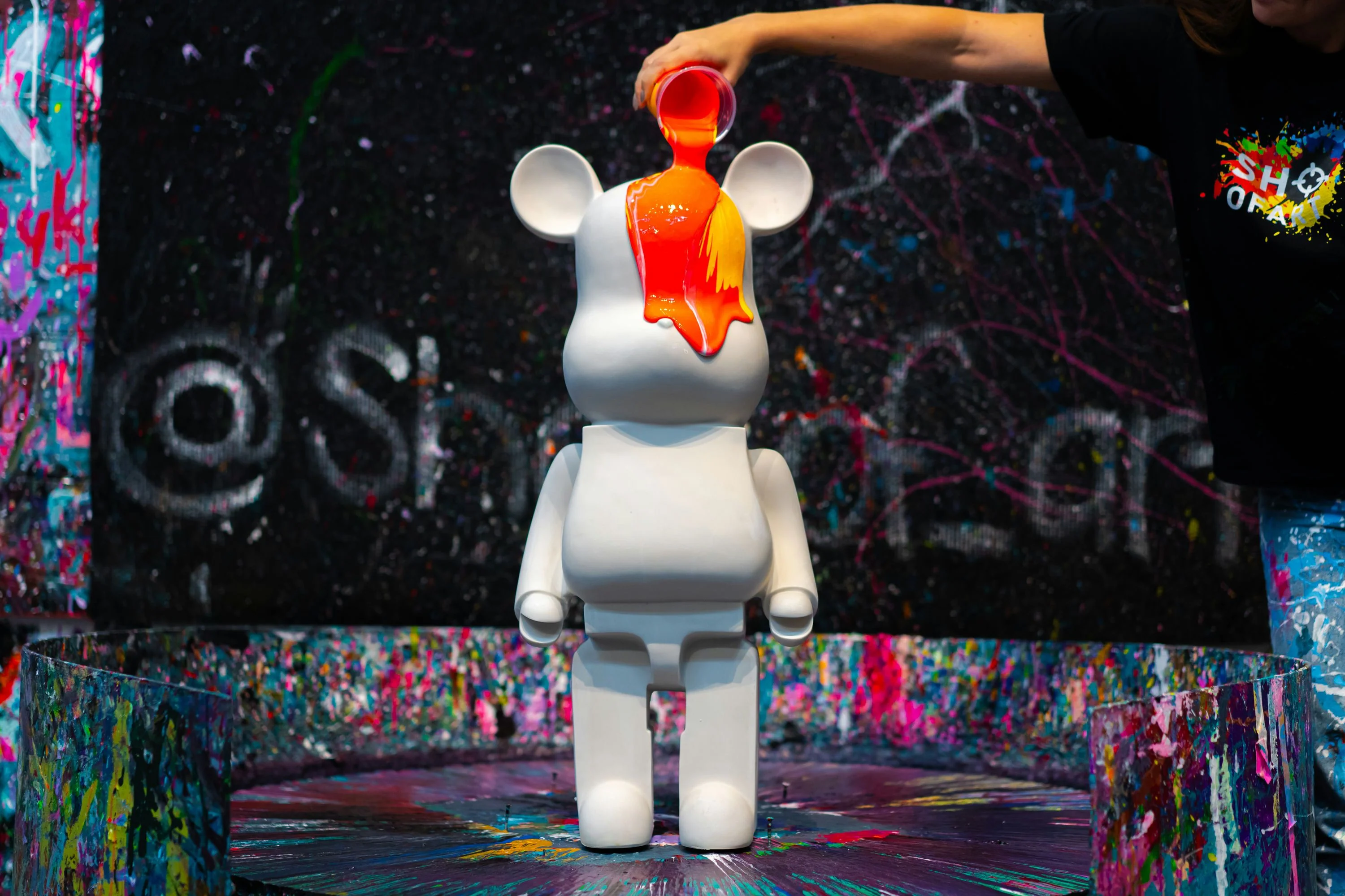 Chicago Fluid Bear Immersive Art Experience - Image 4