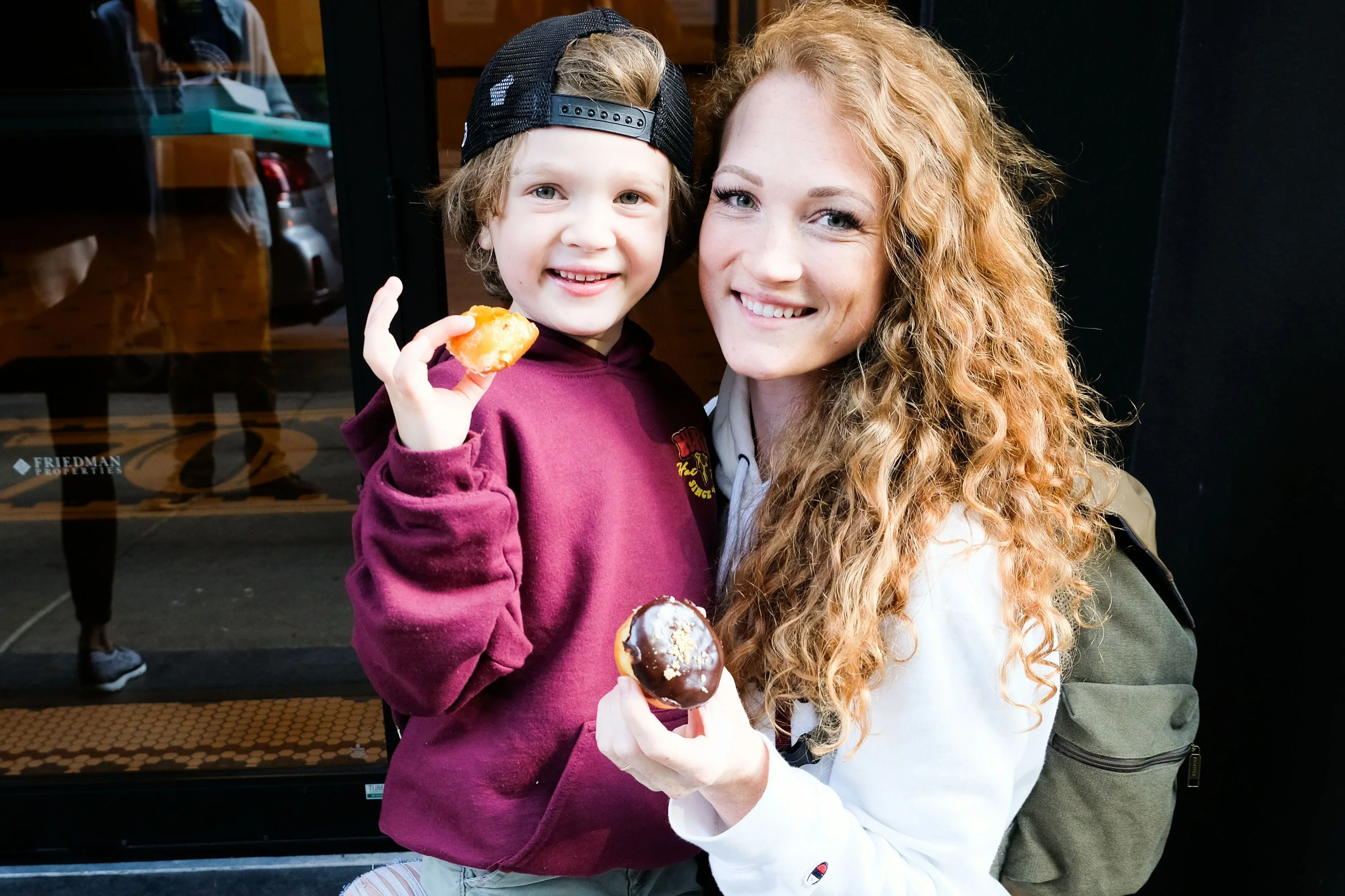 Original Downtown Chicago Donut Tour - Image 3