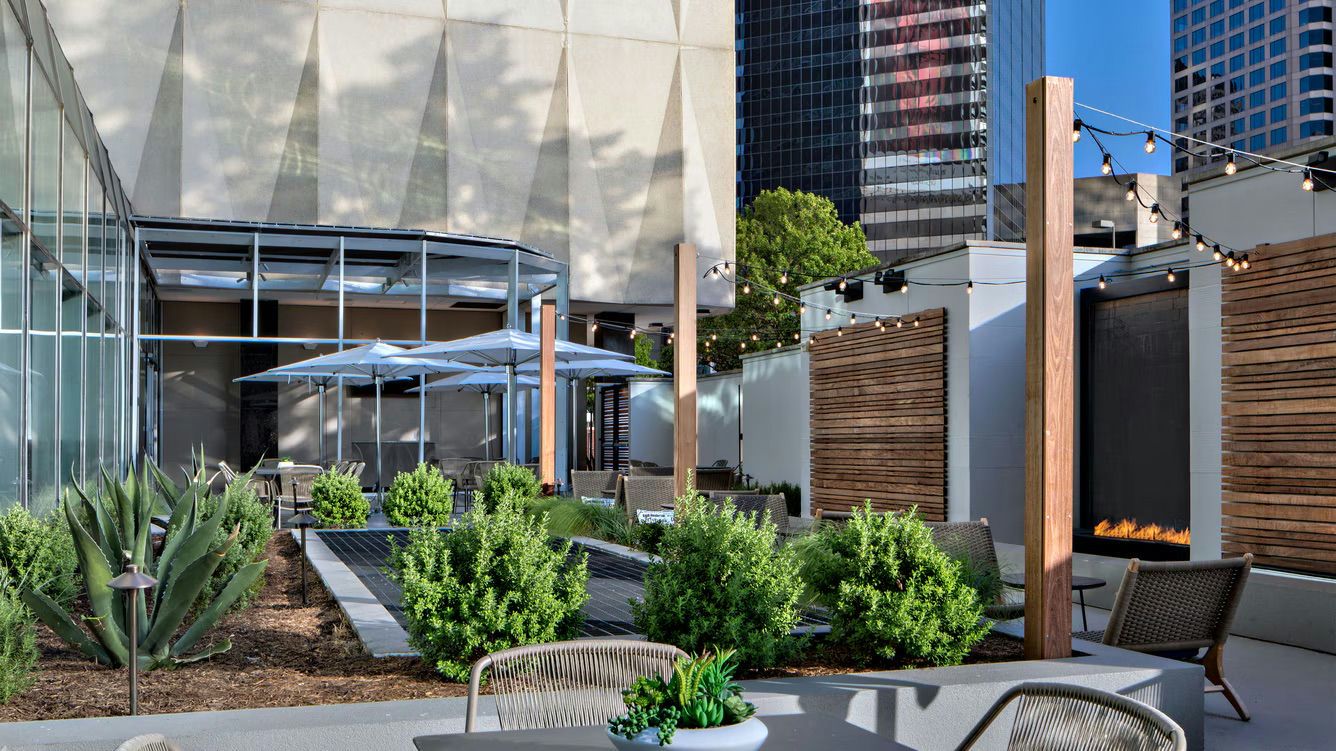 Dallas Dream: One-Night Hotel Experience - Image 4