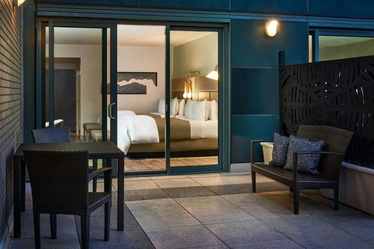Denver Delight: Exclusive 1-Night Hotel Experience - Image 14