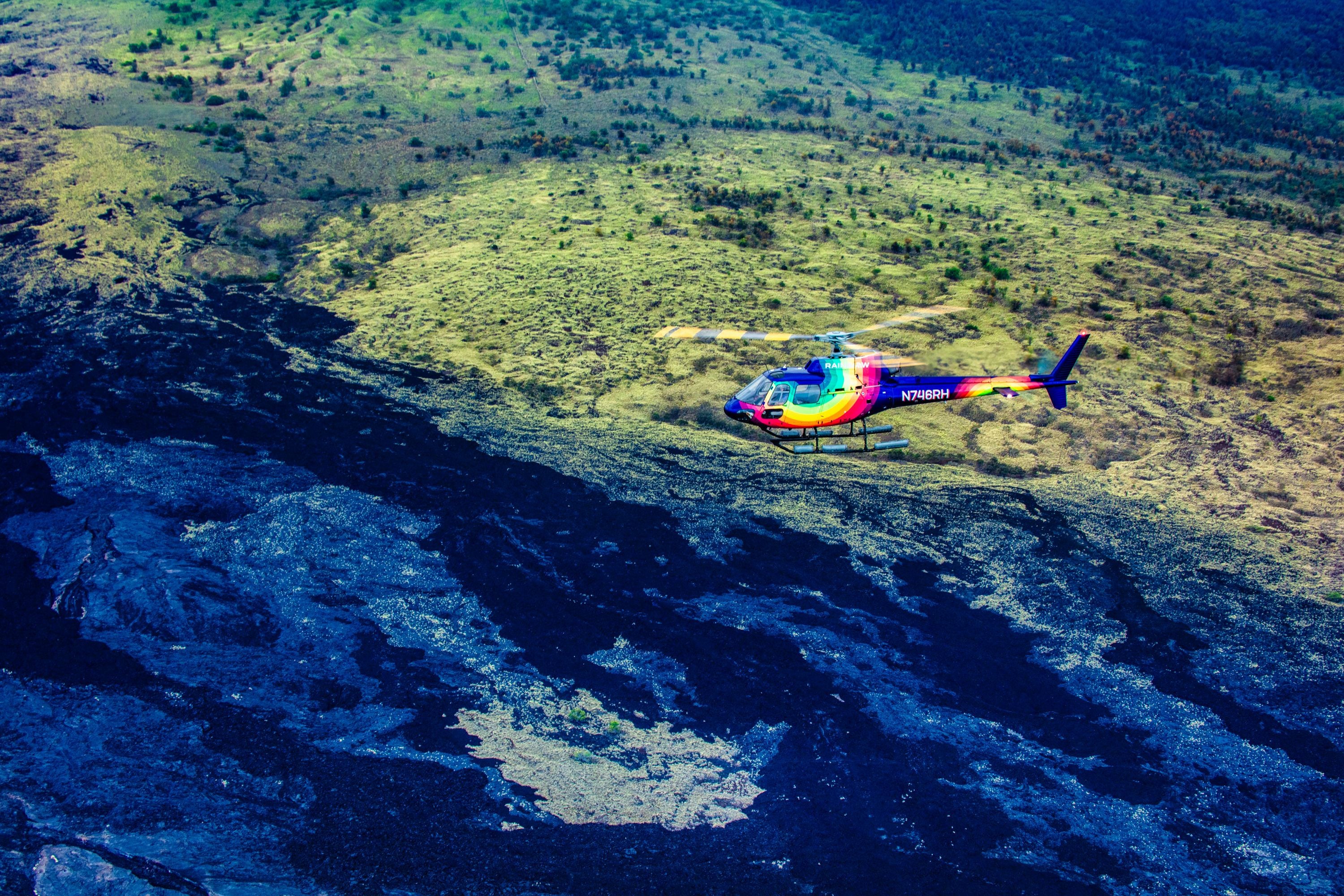 Doors off or on Kilauea Volcano Eruption Helicopter Tour - Image 14