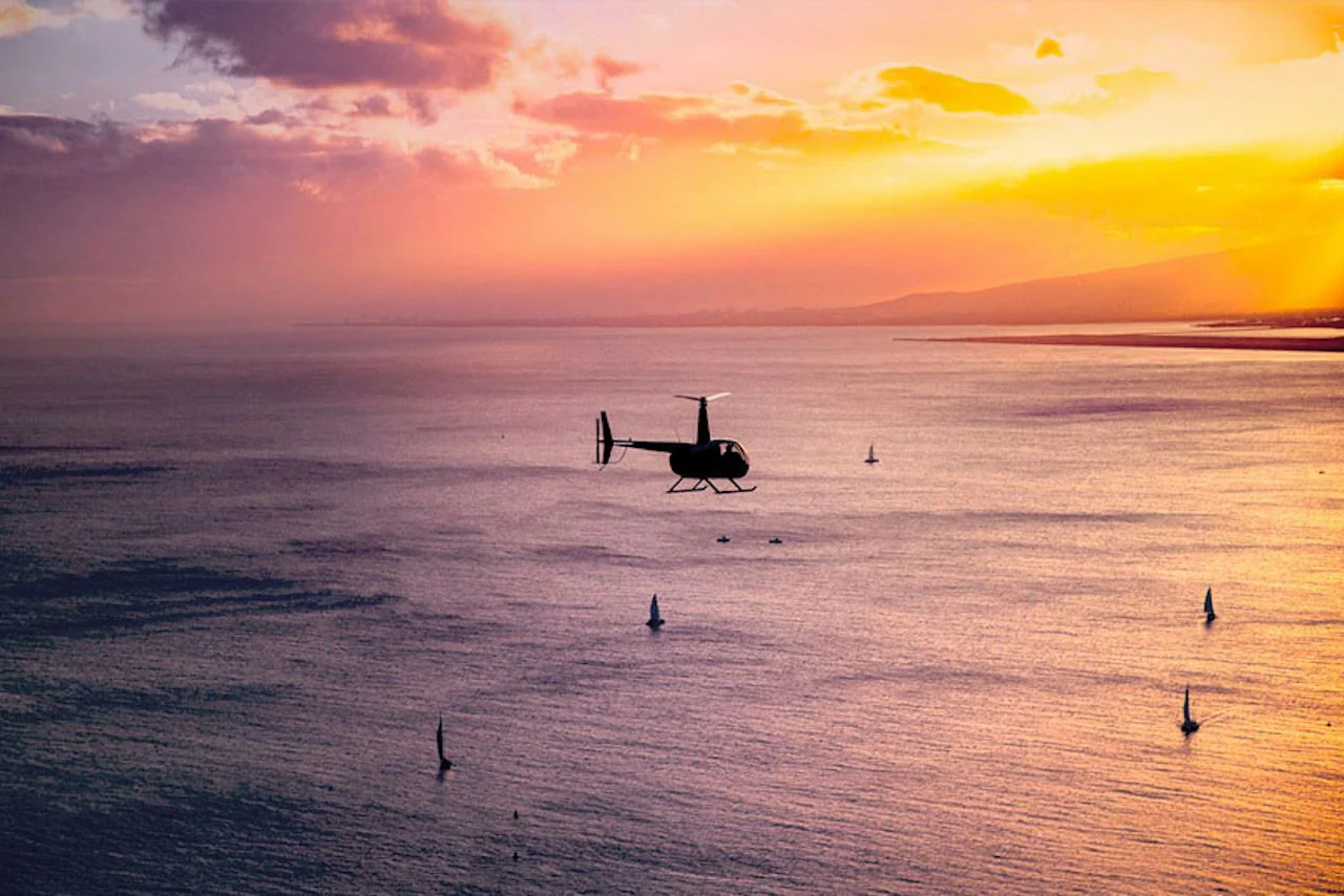 Doors Off Waikiki Sunset Helicopter Tour - Image 3