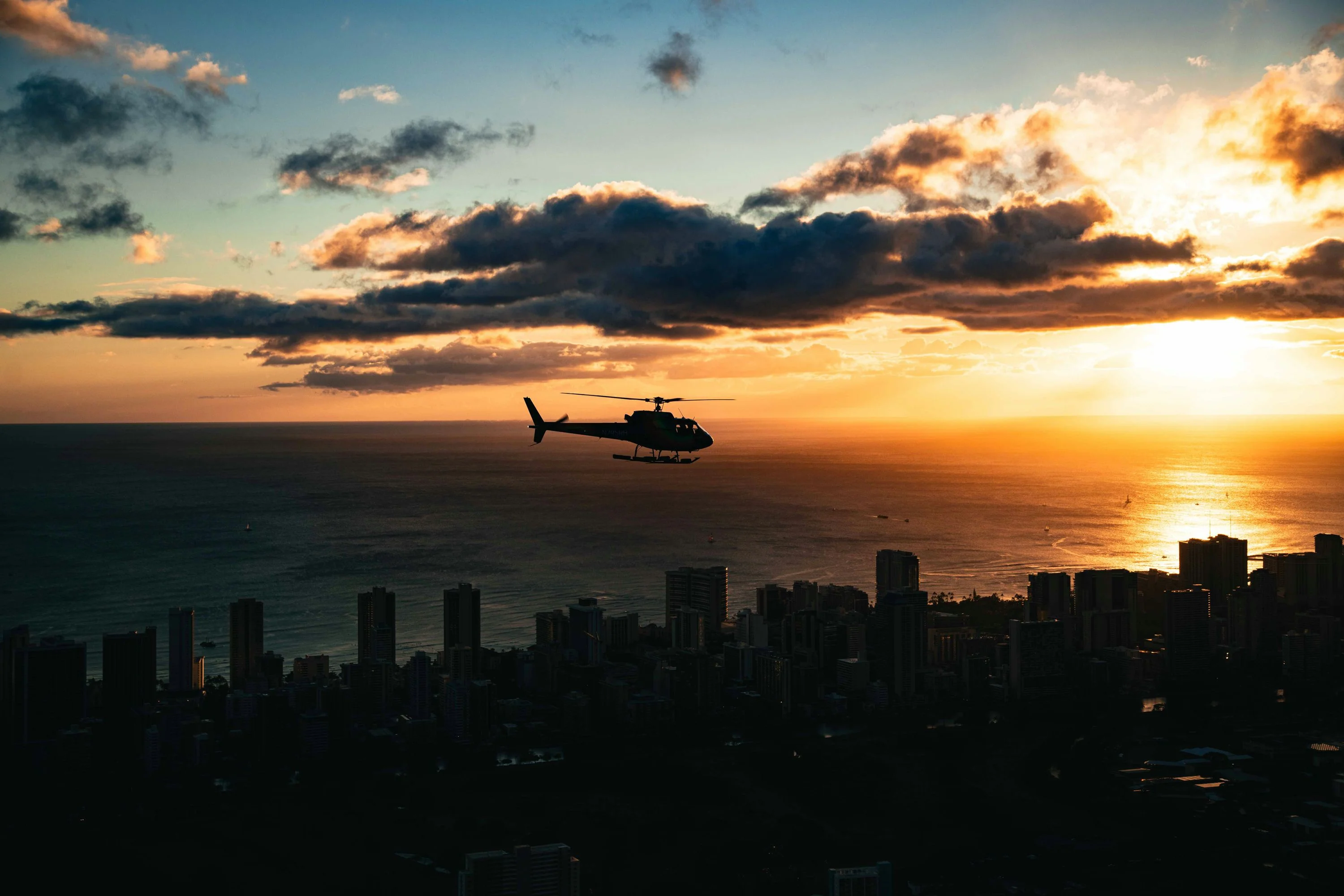 Doors Off Waikiki Sunset Helicopter Tour - Image 6