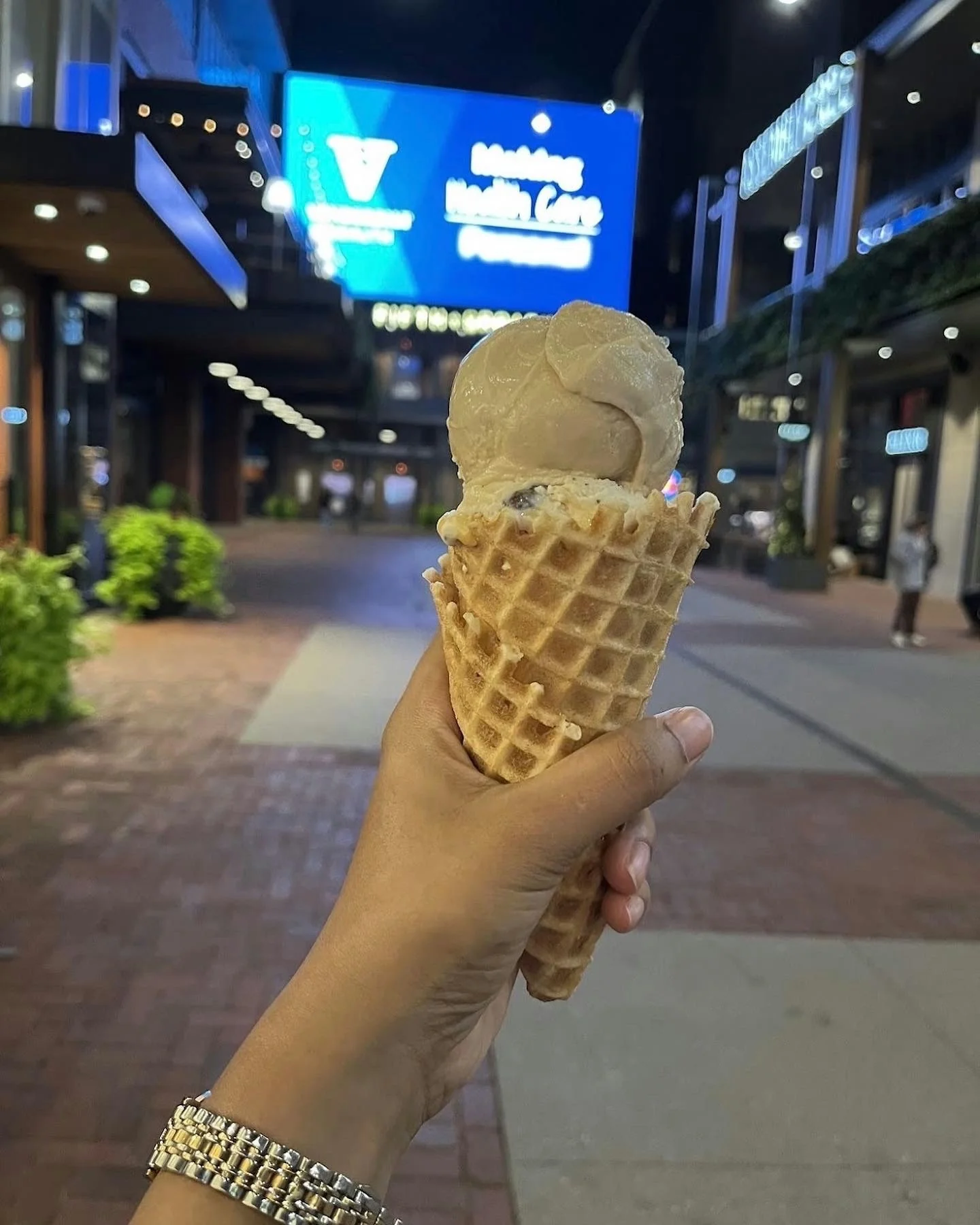 Downtown Nashville Walking Tour with Ice Cream - Image 5