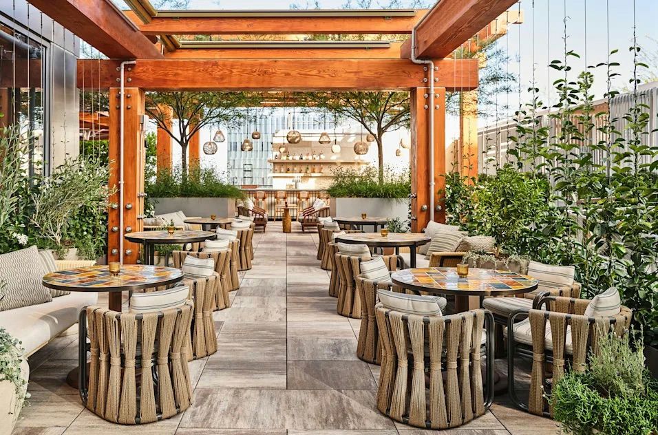 Dreamy LA Getaway: 1-Night Hotel Experience - Image 3