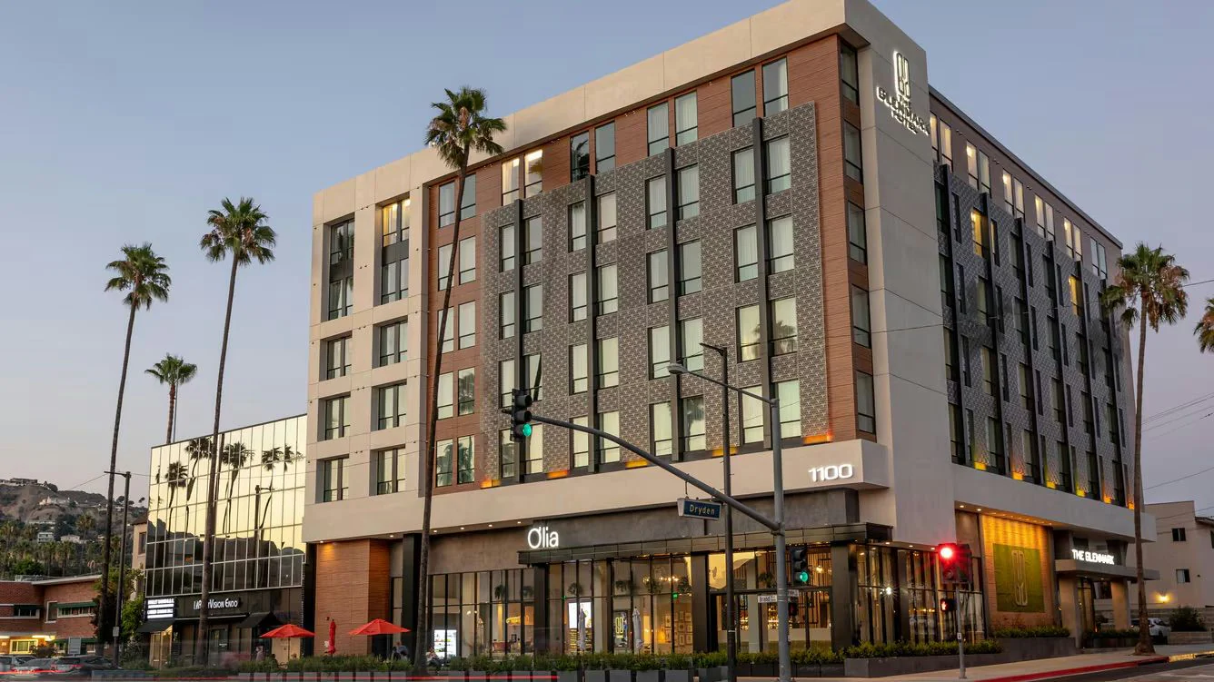 Dreamy LA Getaway: 1-Night Hotel Experience - Image 4