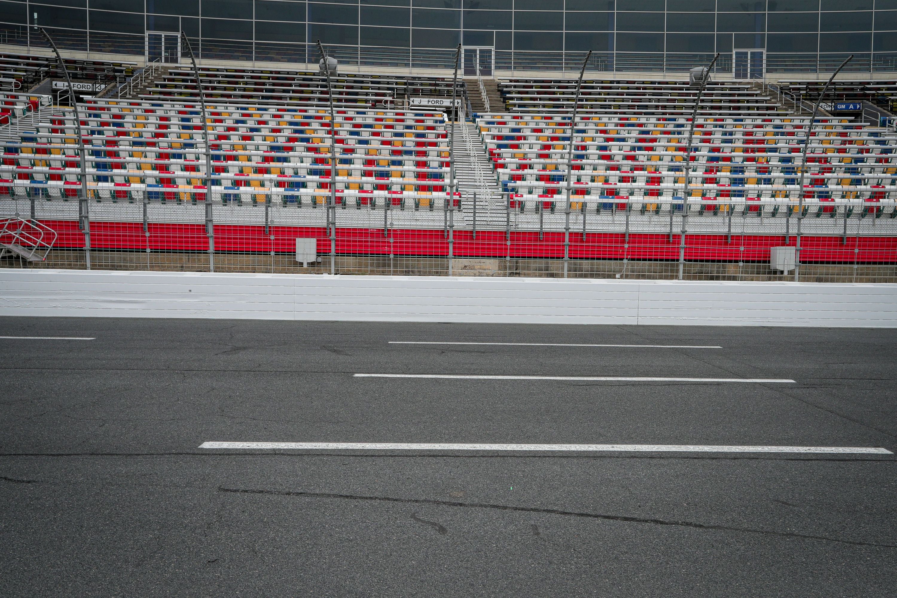 Drive a NASCAR - Phoenix Raceway - Image 3