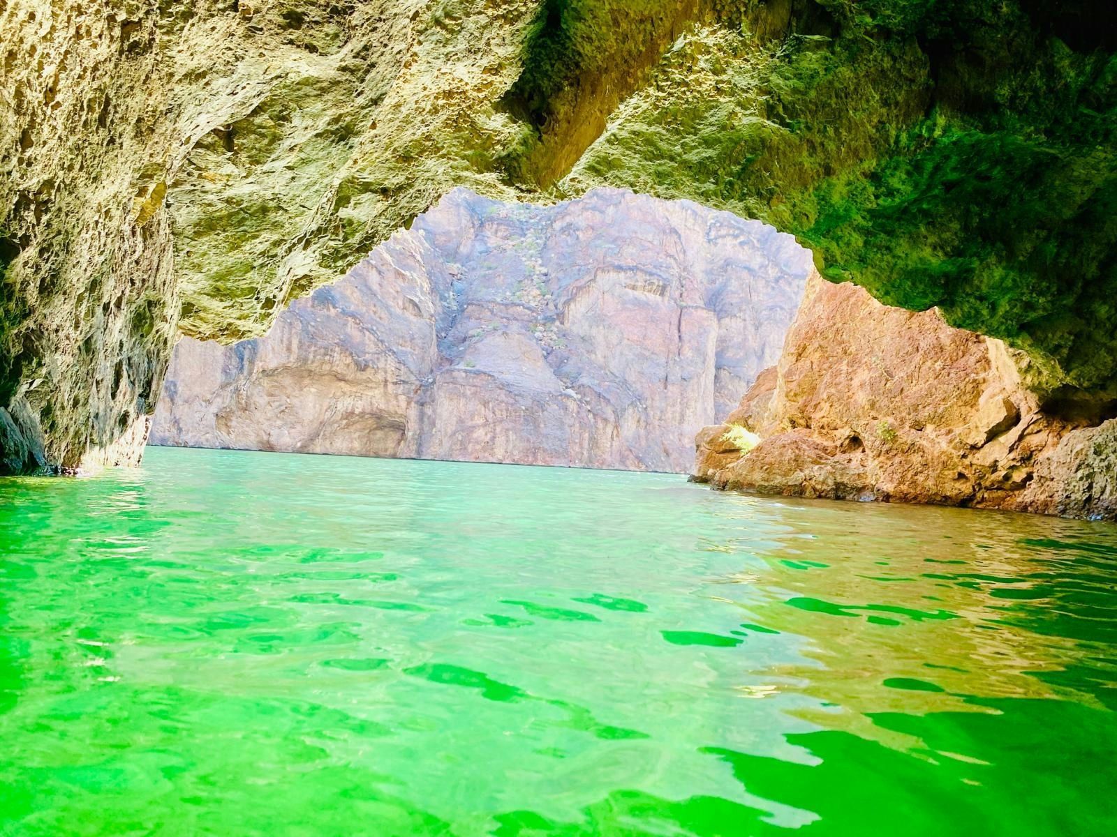 Emerald Cove & Cave Kayak Adventure - Image 3