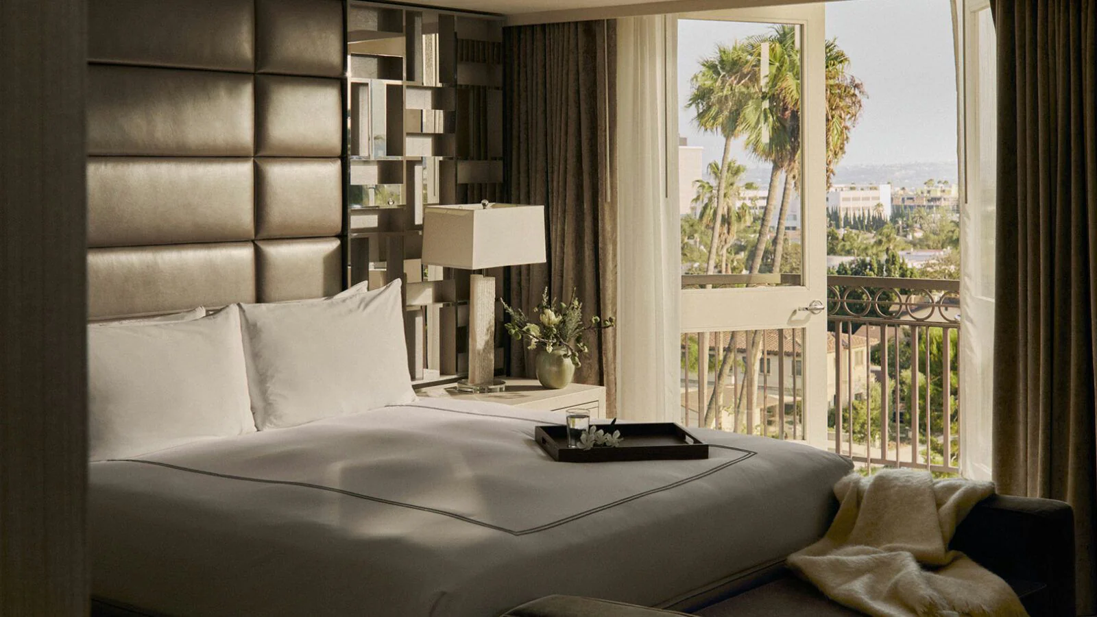 Escape to LA Luxury: 1-Night Getaway - Image 13