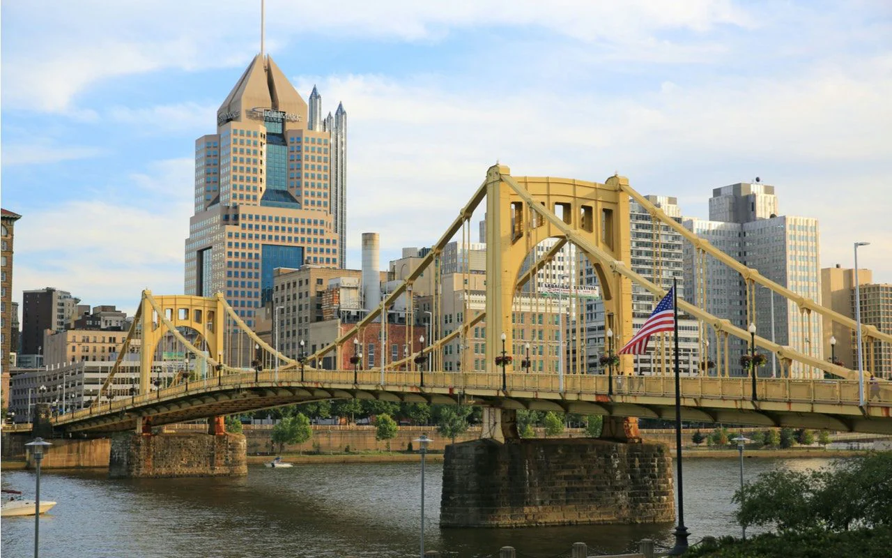 Exploration Game of Historic Downtown Pittsburgh - Image 4
