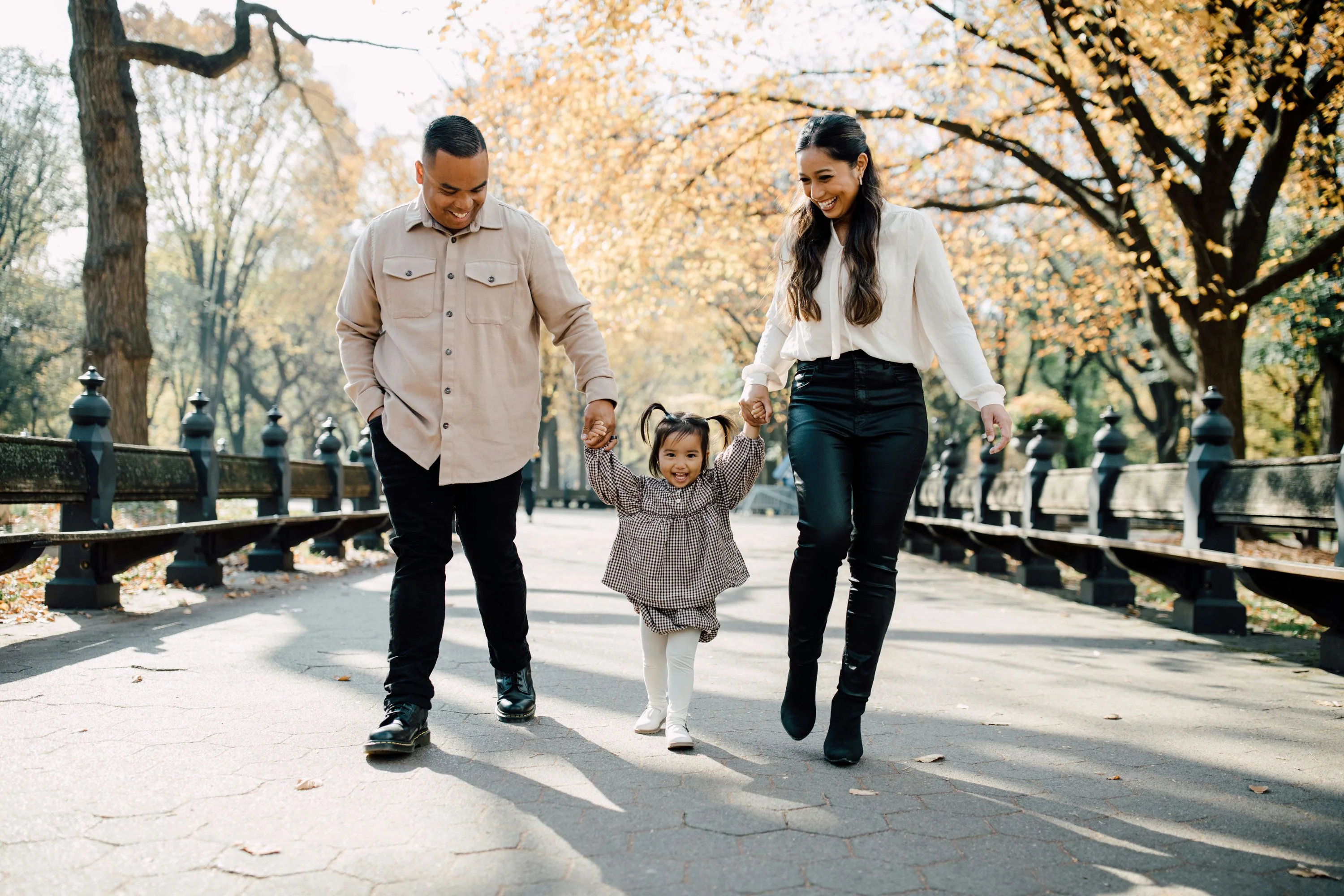 Family Photoshoot with a Professional Photographer - Image 2