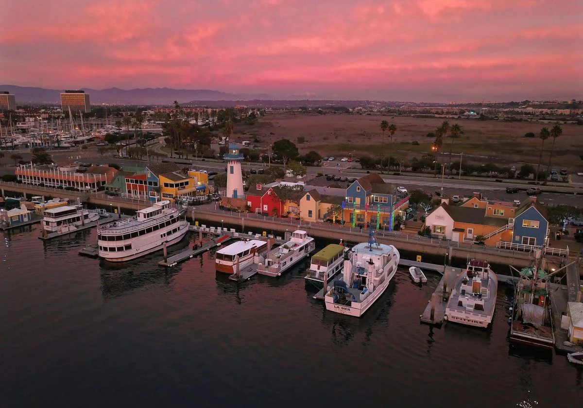 Friday Premier Dinner Cruise in Marina del Rey - Image 5