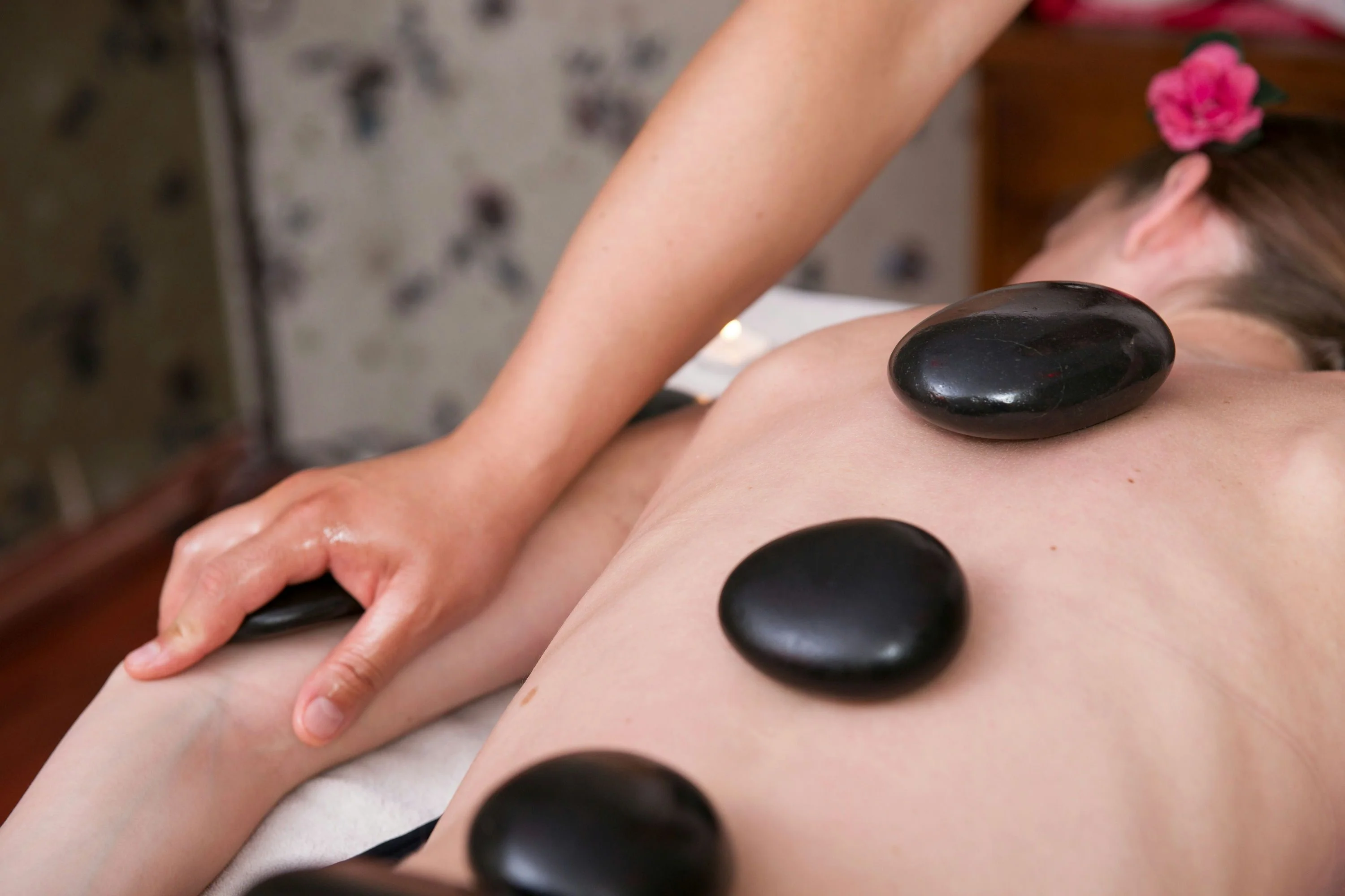 Full Body Hot Stone Massage plus Soothing Foot Massage - Image 3