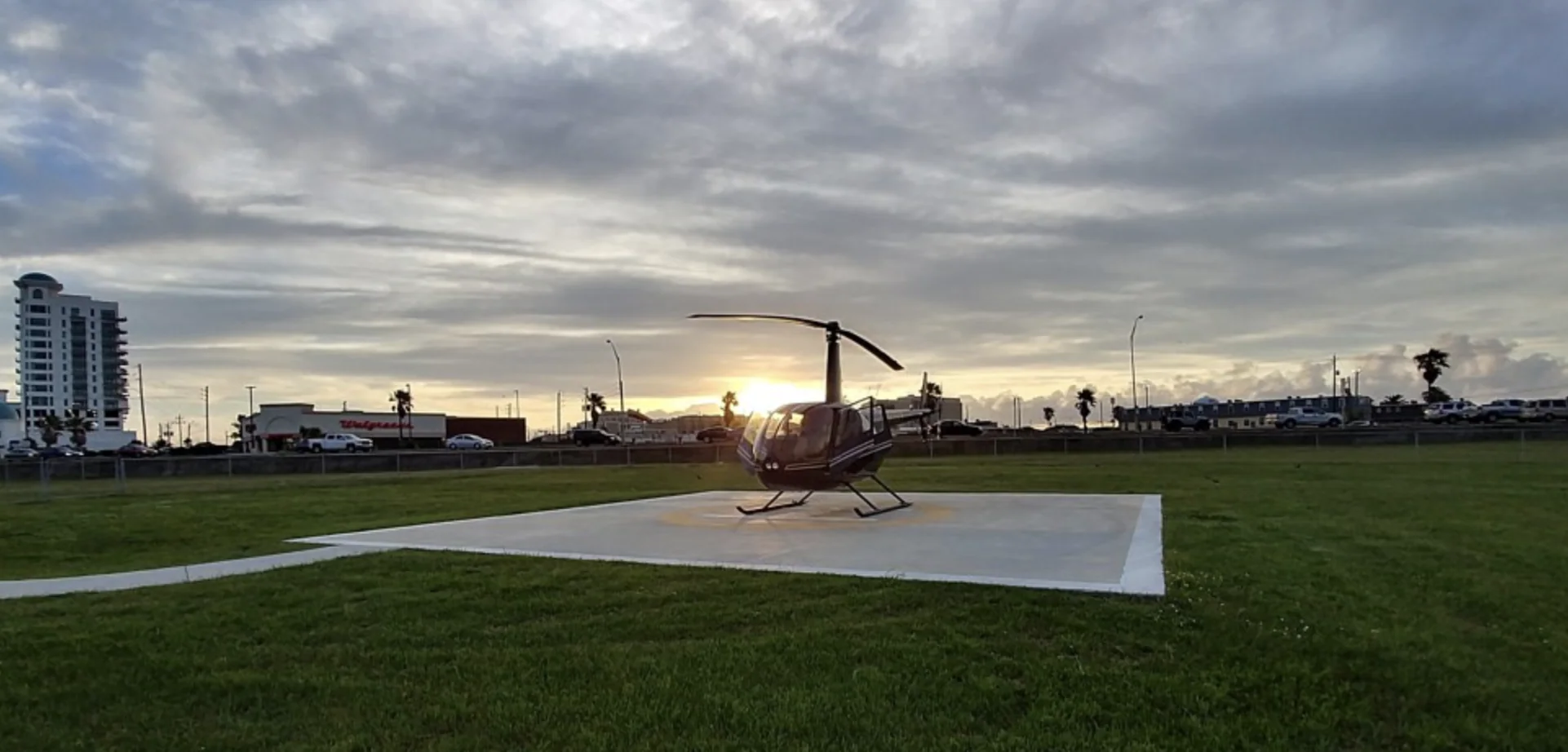 Galveston Sea Life Helicopter Tour For 2 - Image 6