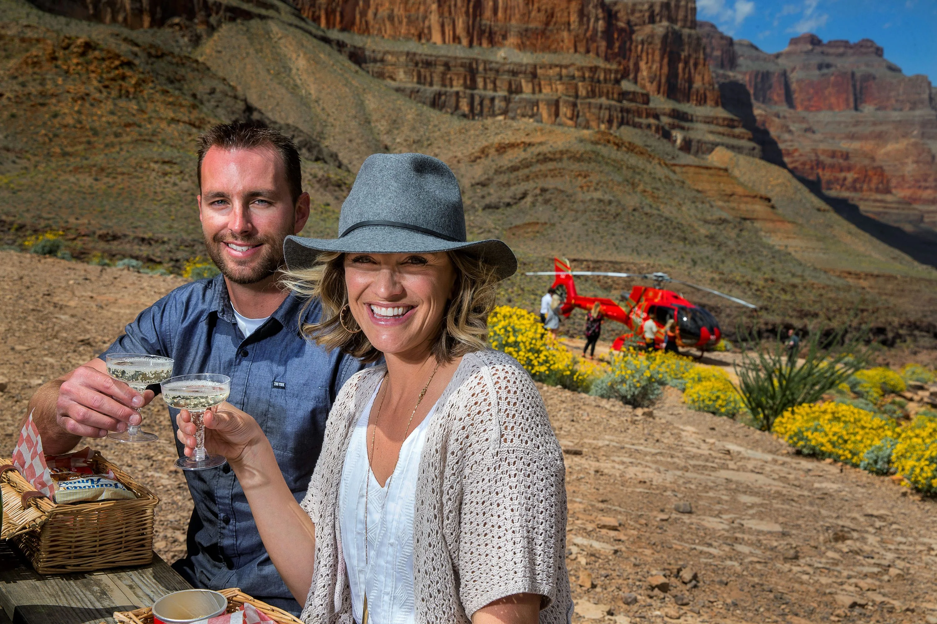 Grand Canyon Helicopter Tour with Canyon Landing & Champagne