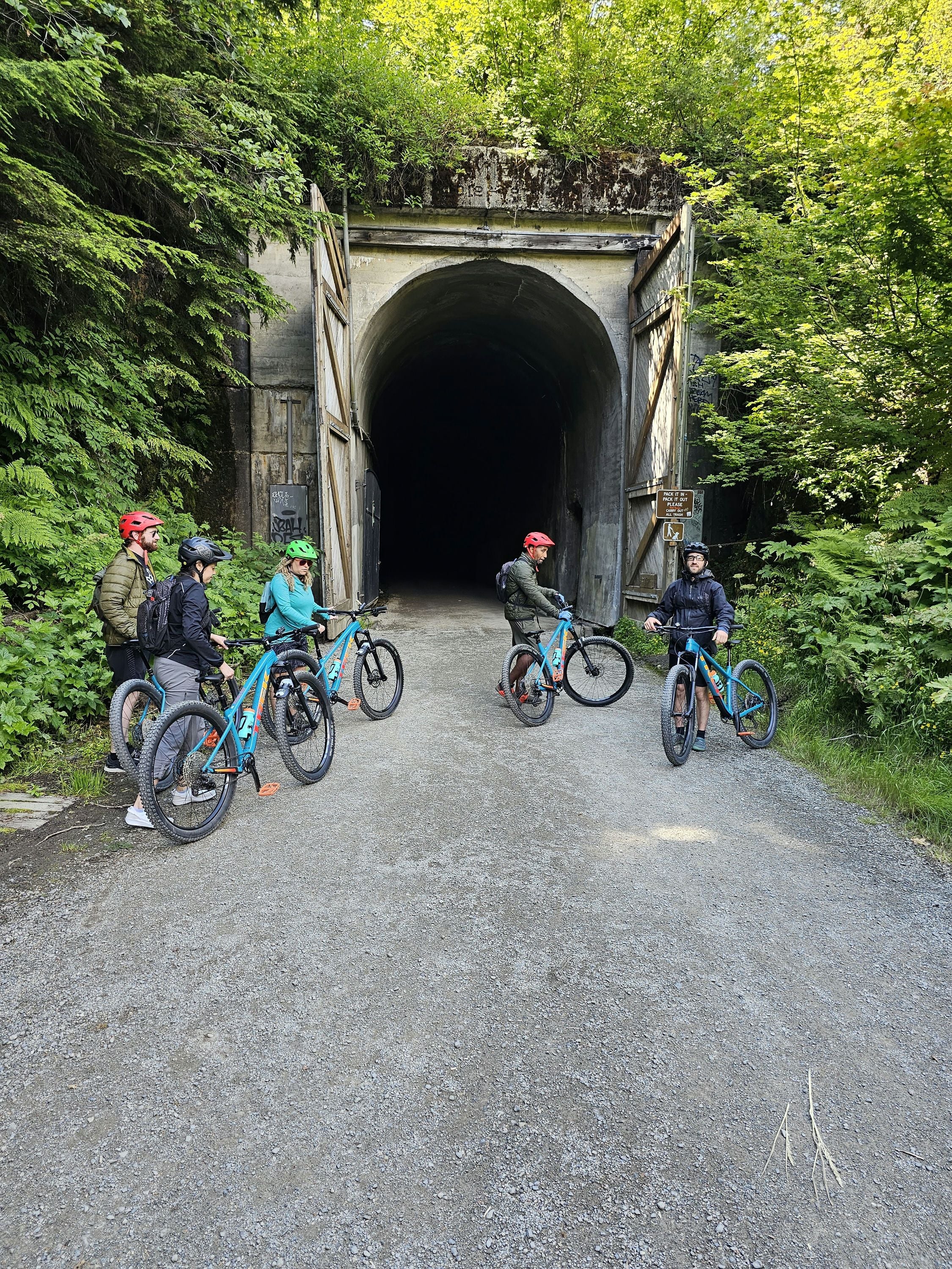 Guided Snoqualmie Tunnel Mountain Bike Tour from Seattle - Image 3