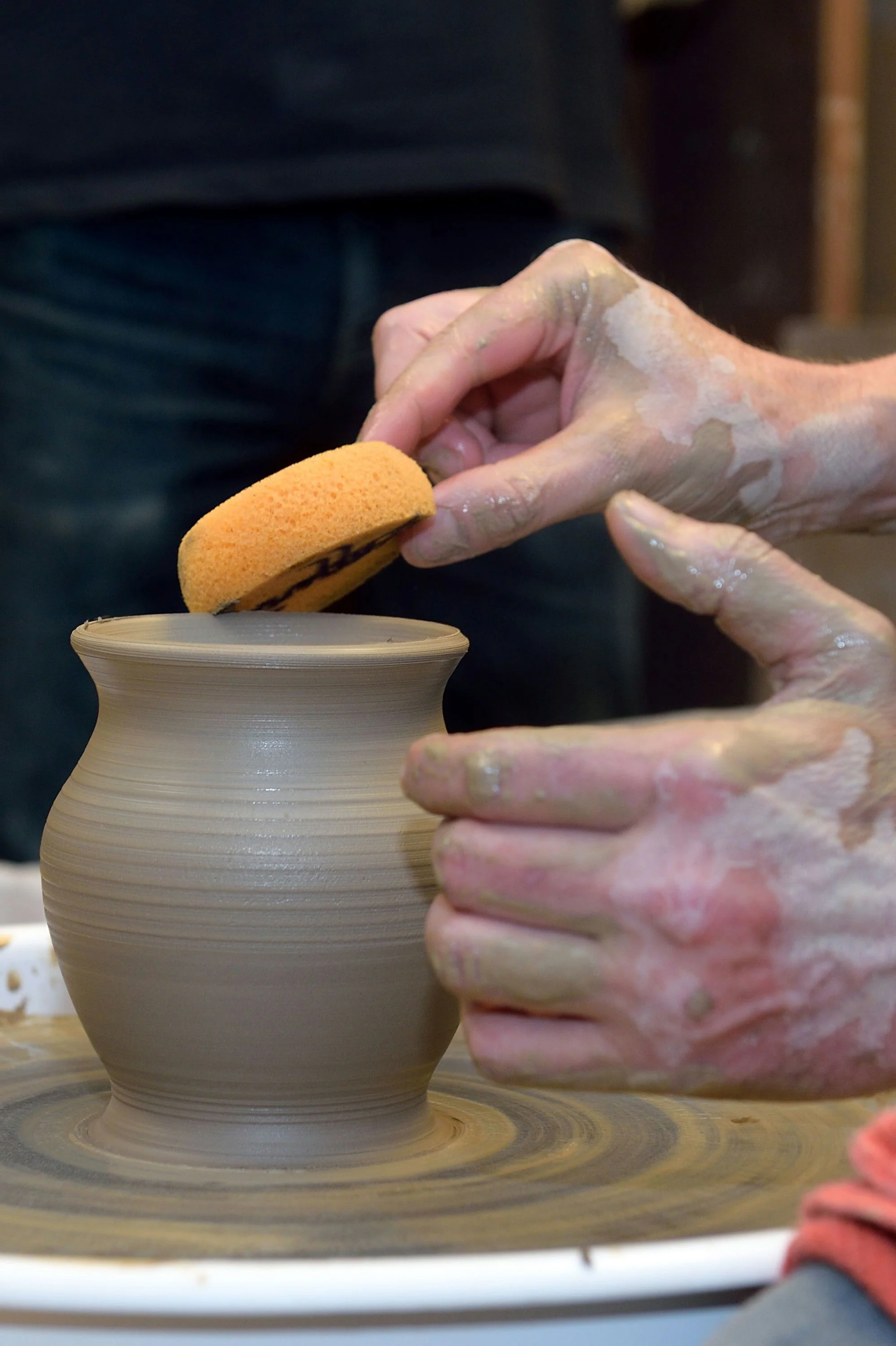 Intro to Pottery Wheel Throwing Class in San Francisco - Image 3