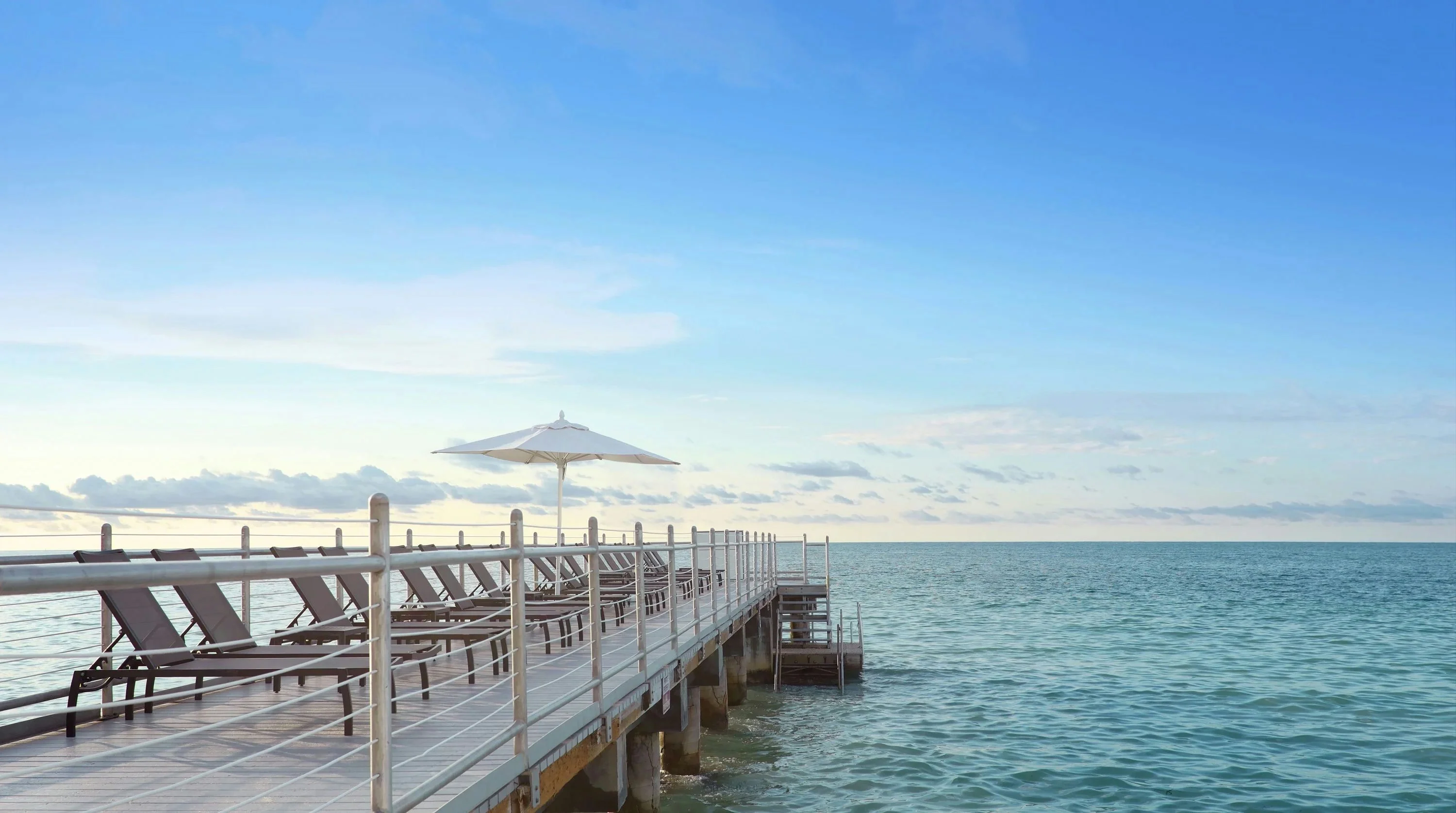 Island Oasis: 2-Night Hotel Stay in the Keys - Image 12