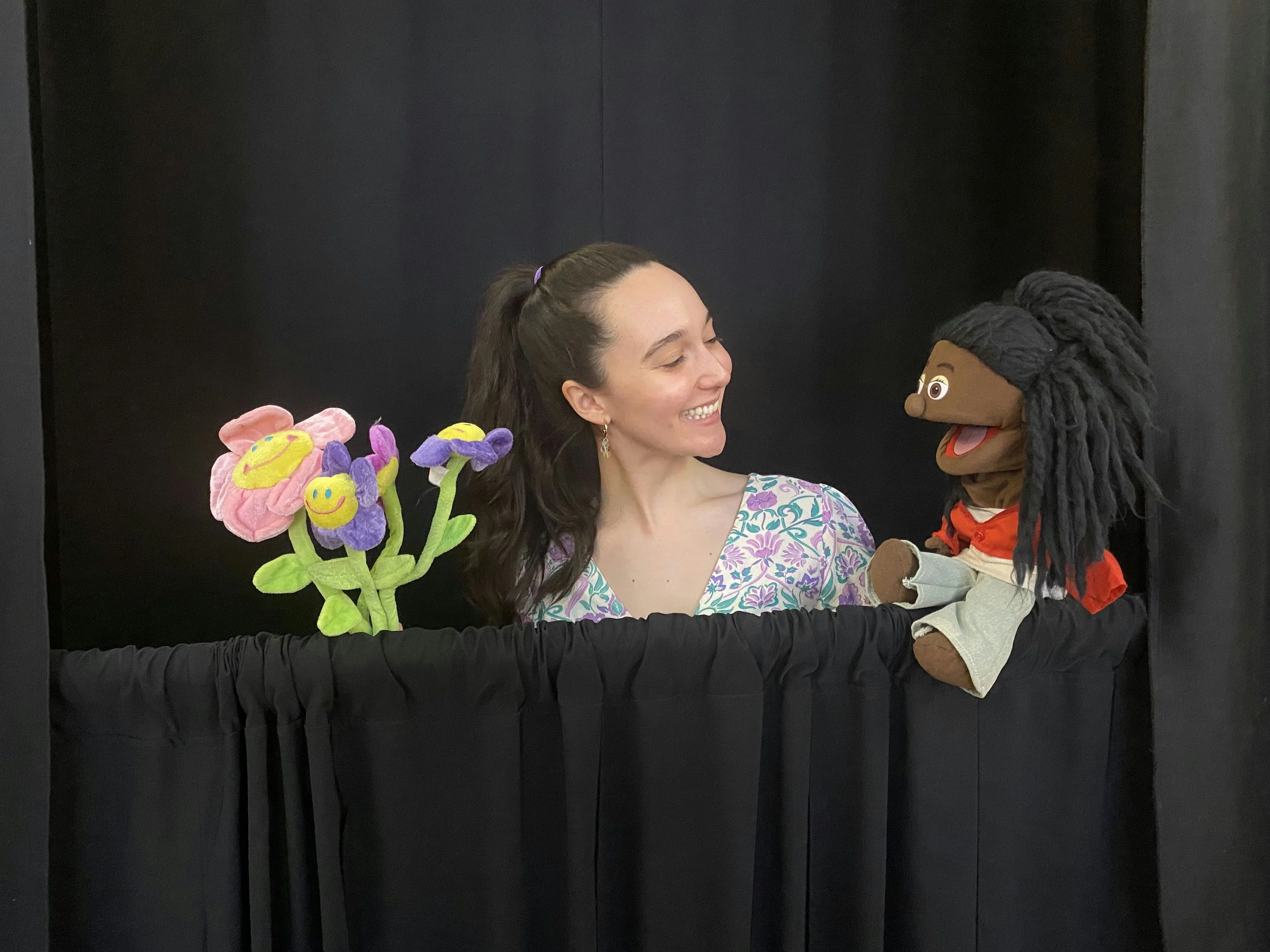 Kids Puppet Show with Music and Crafts