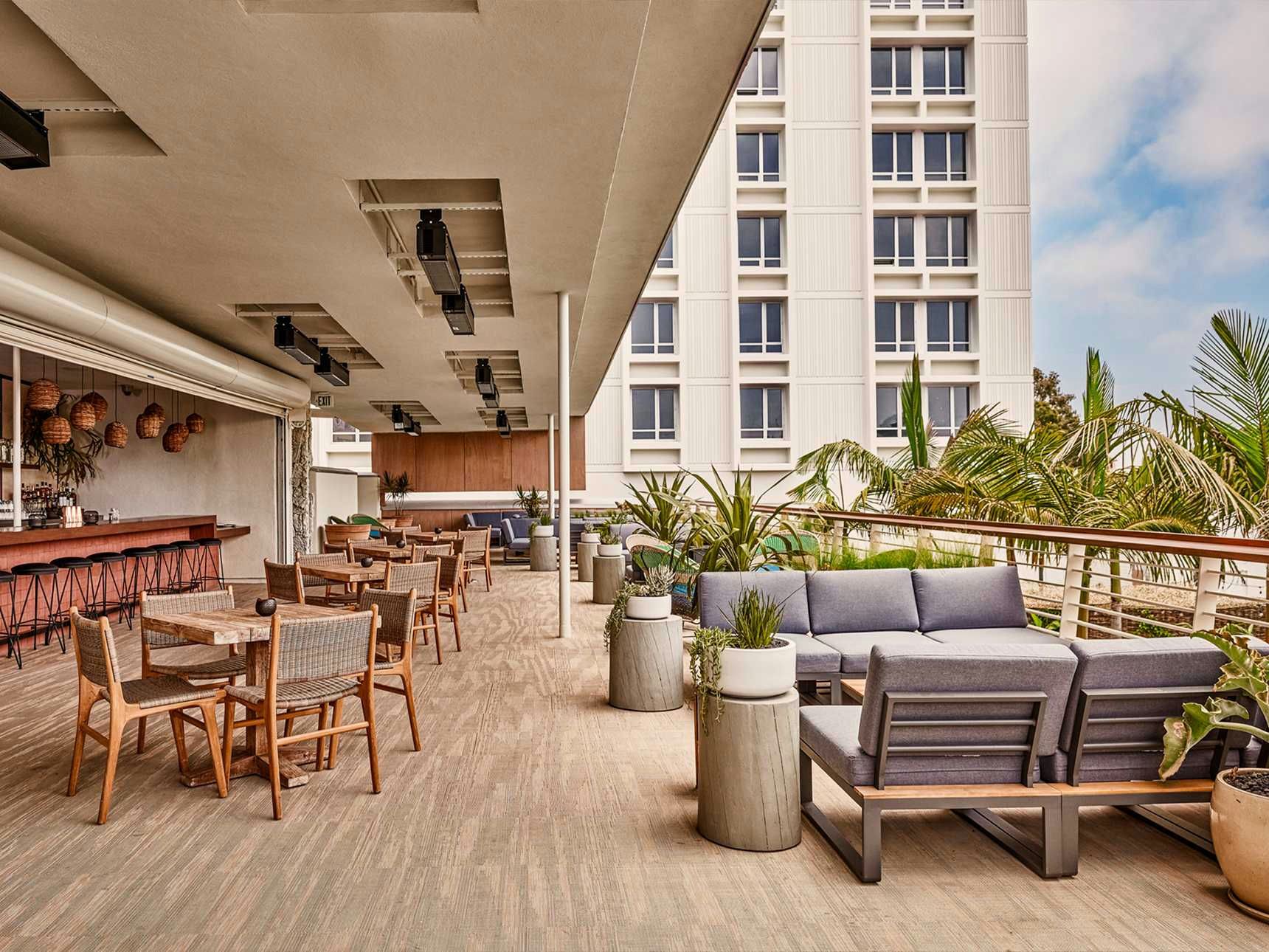LA Bliss: 2-Night Hotel Experience - Image 9