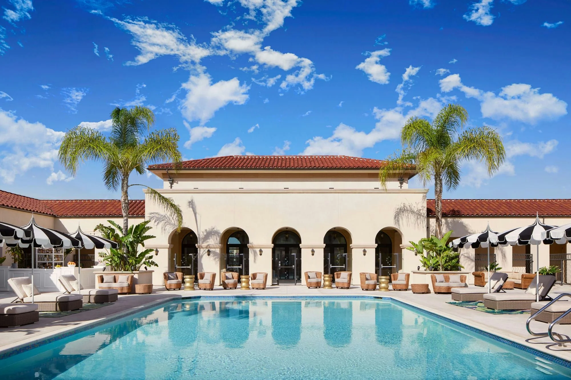 1 Night in LA + Spa Experience: Luxe & Spa Bliss - Image 2