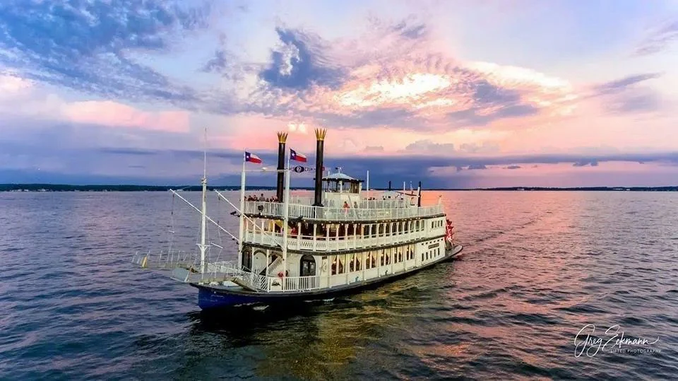 Lake Conroe Sunset Cruise - Image 2