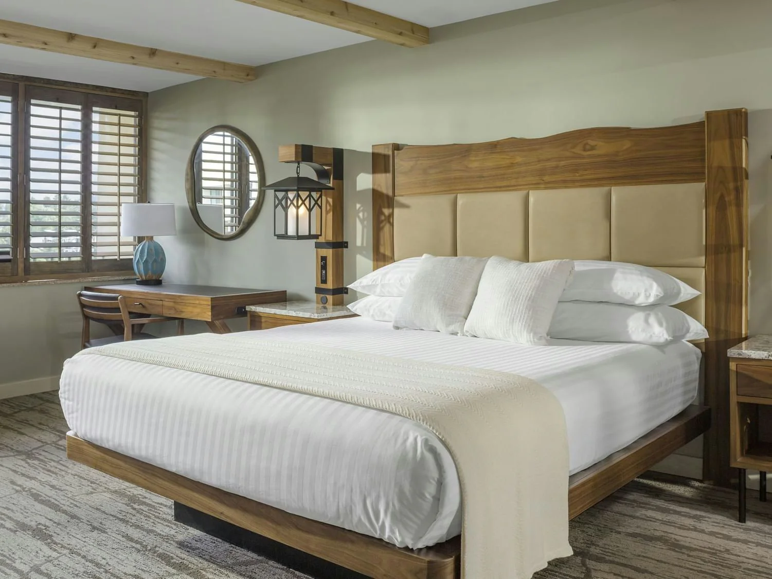 Lakeside Hotel Stay at High Peaks Resort - Image 3