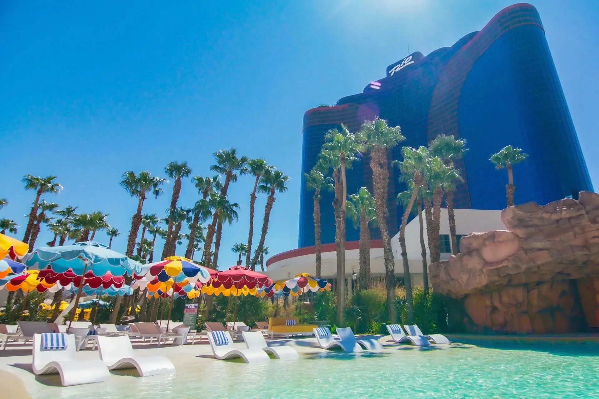 Las Vegas Lights: 1-Night Hotel Stay - Image 6