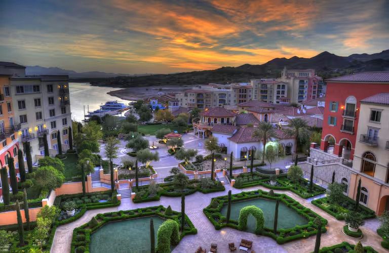 Las Vegas Lights: 1-Night Hotel Stay - Image 7