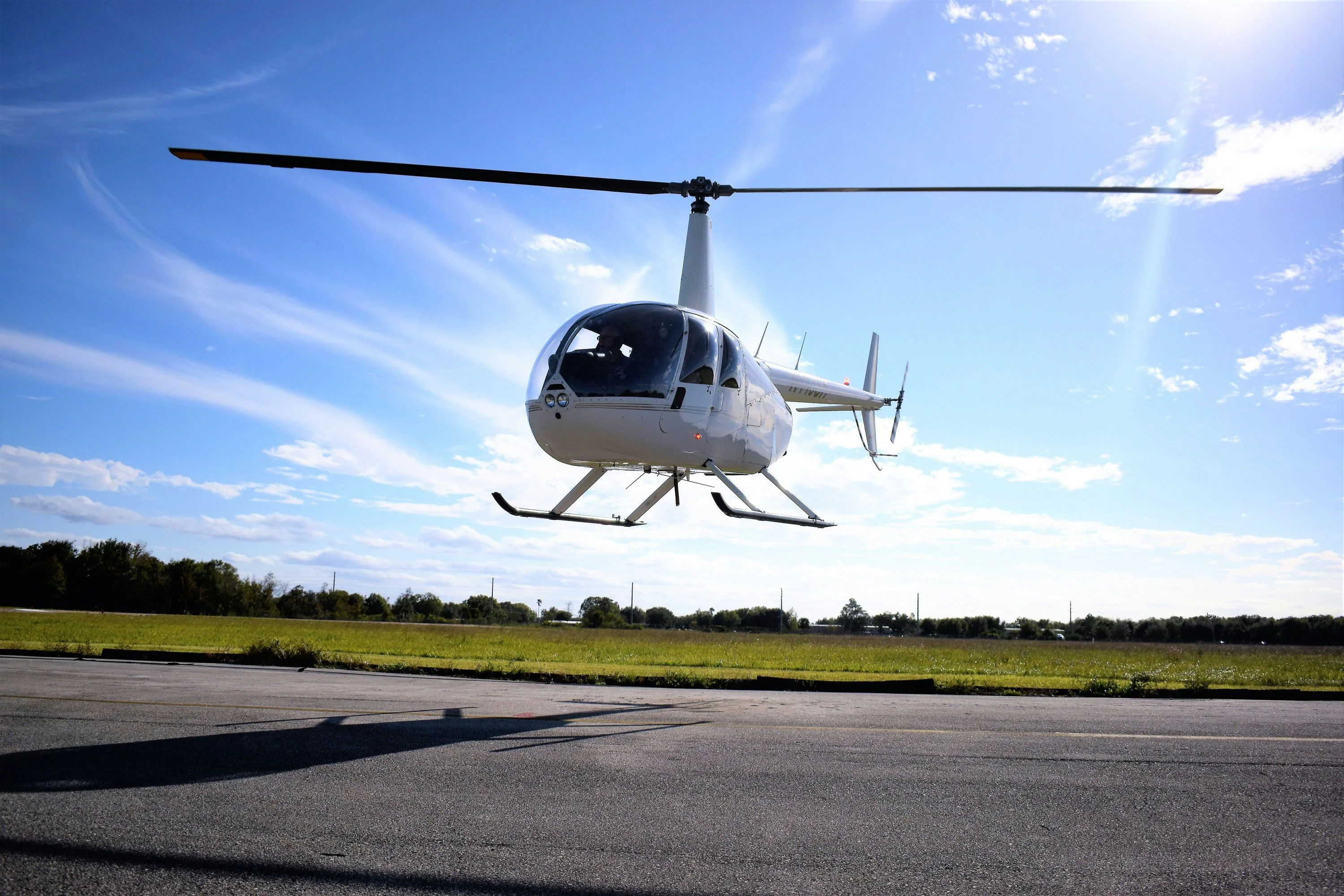 Learn to Fly an R22 Helicopter near Orlando - Image 5