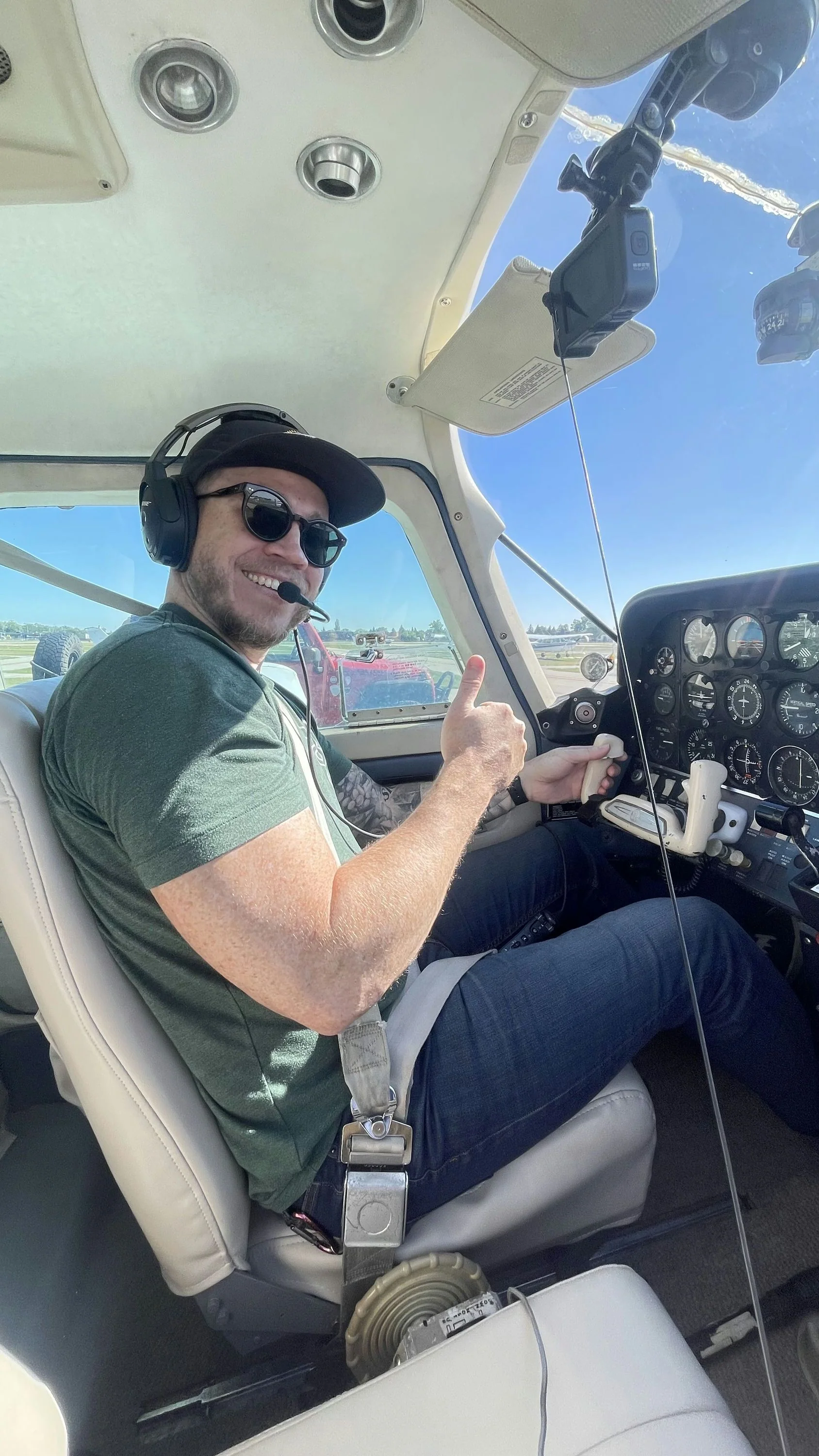 Learn to Fly a Plane in Chicago - Downtown Adventure Flight for 2 - Image 2