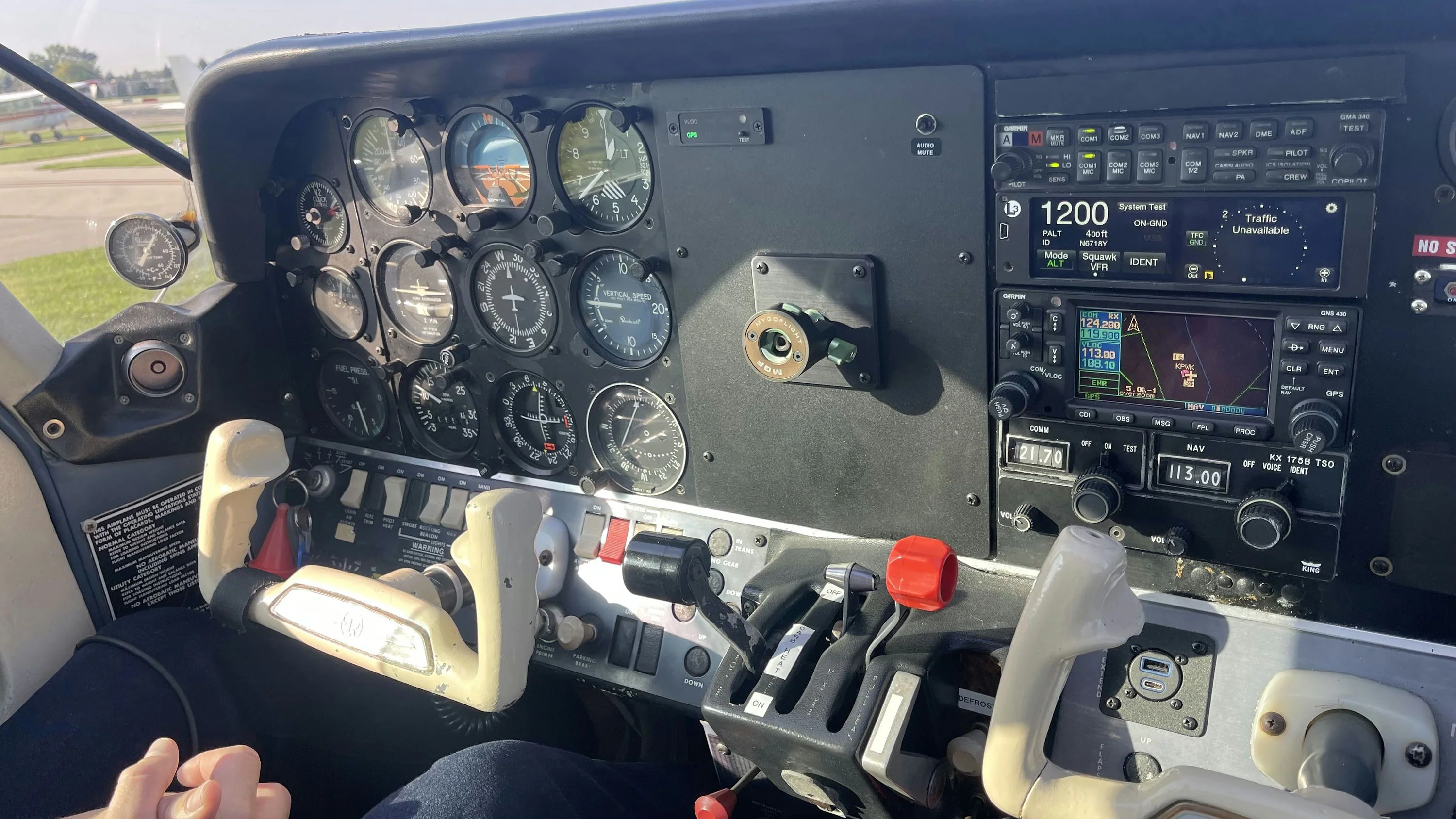 Learn to Fly a Plane in Chicago - Downtown Adventure Flight for 2 - Image 4