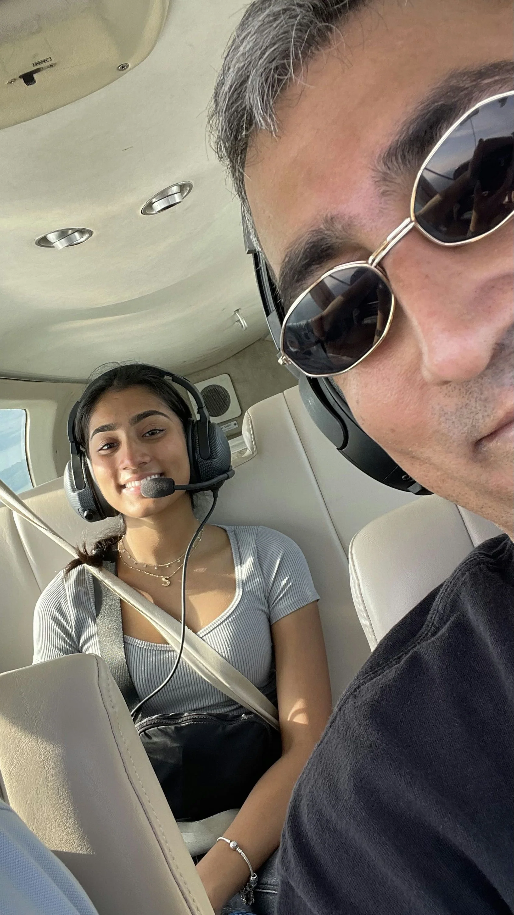 Learn to Fly a Plane in Chicago - Downtown Adventure Flight for 2 - Image 5