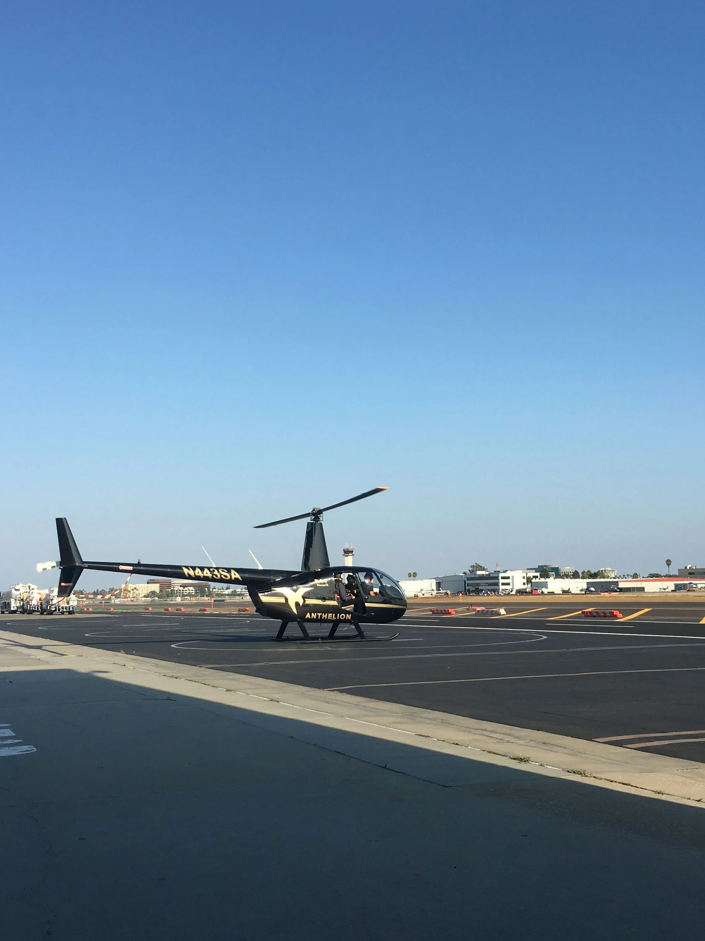 Learn to Fly an R22 Helicopter in Los Angeles - Image 5