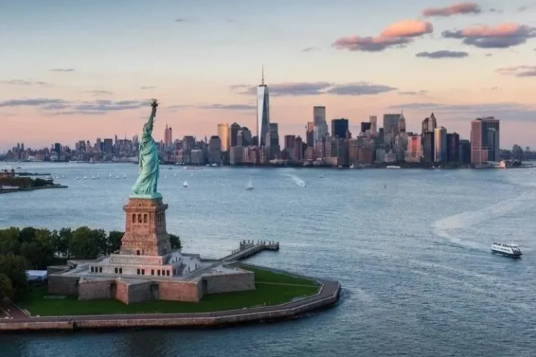 Liberty Harbor Helicopter Tour from Manhattan - Image 3