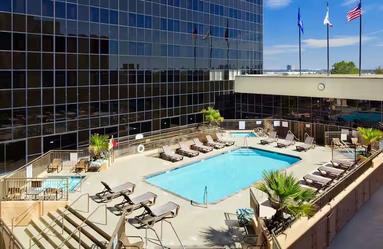 Los Angeles Escape: 1-Night Hotel Stay - Image 10