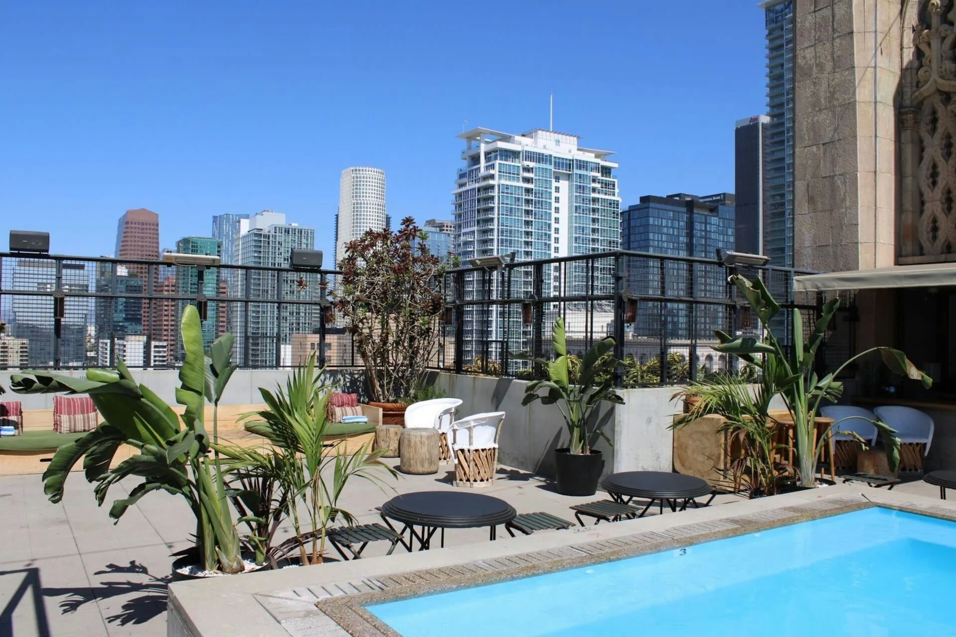 Los Angeles Escape: 1-Night Hotel Stay - Image 3